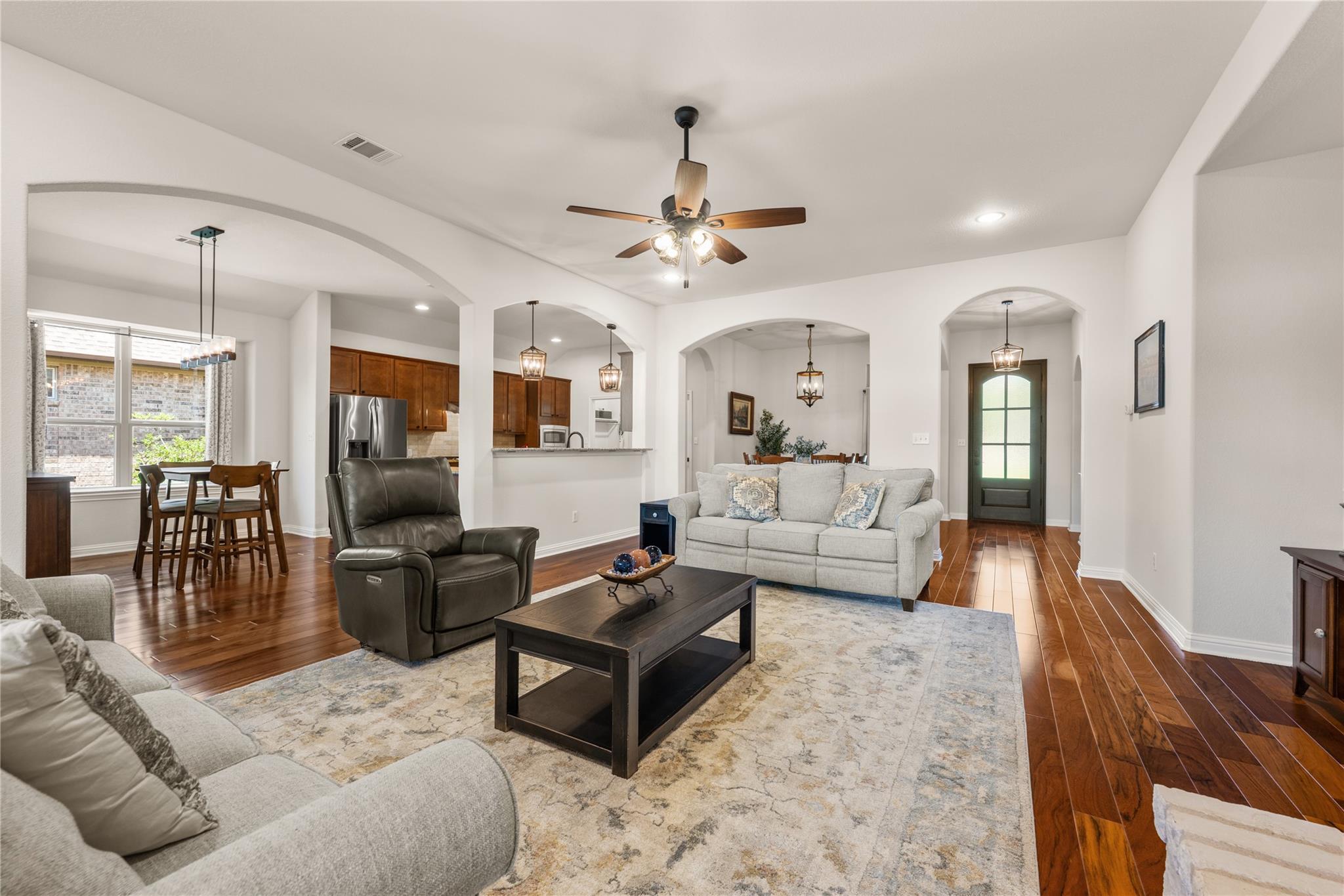 205 Bellagio DR