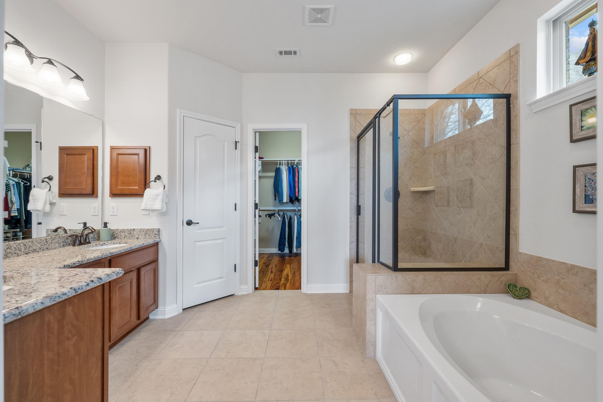 205 Bellagio DR