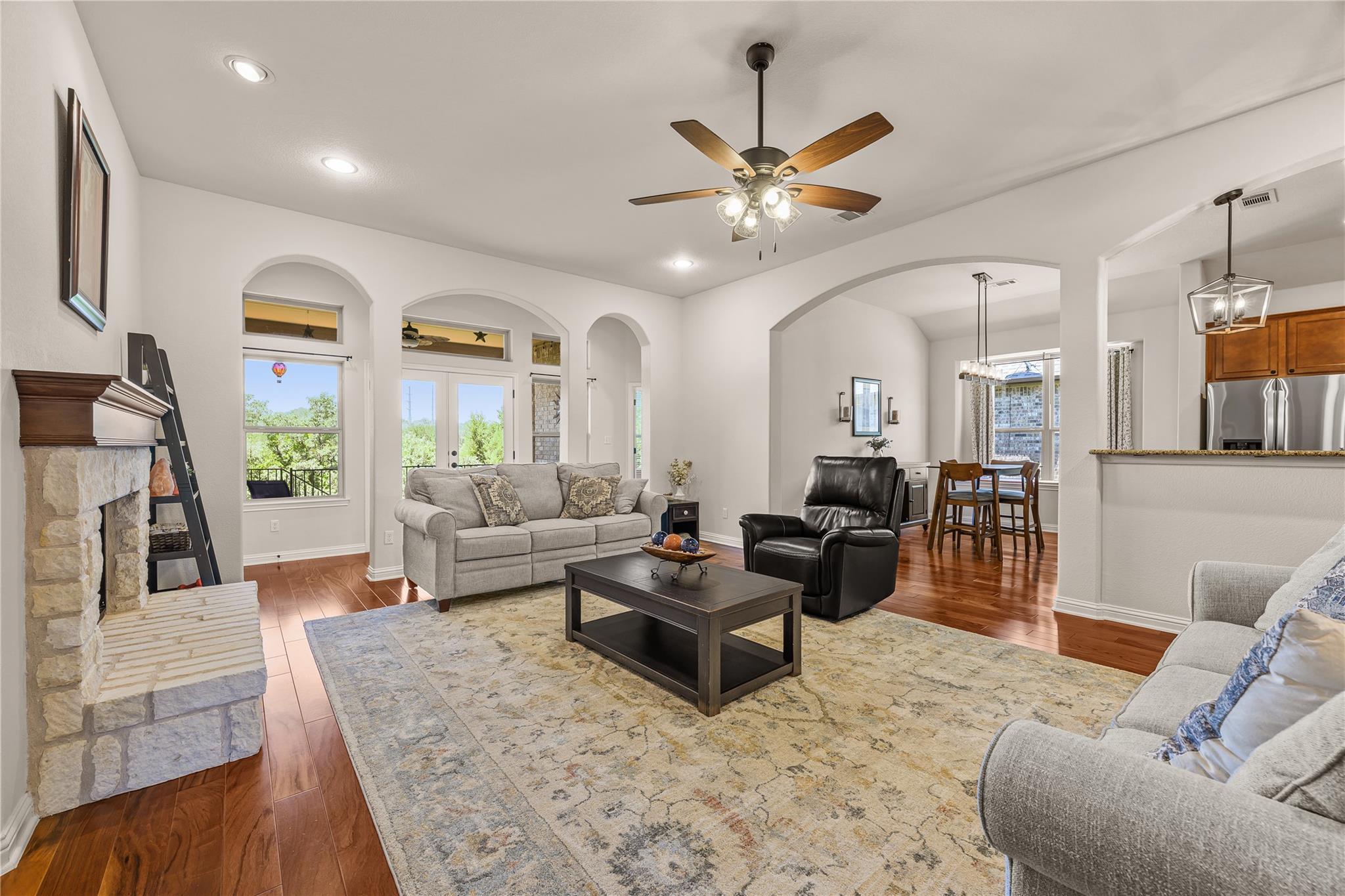 205 Bellagio DR