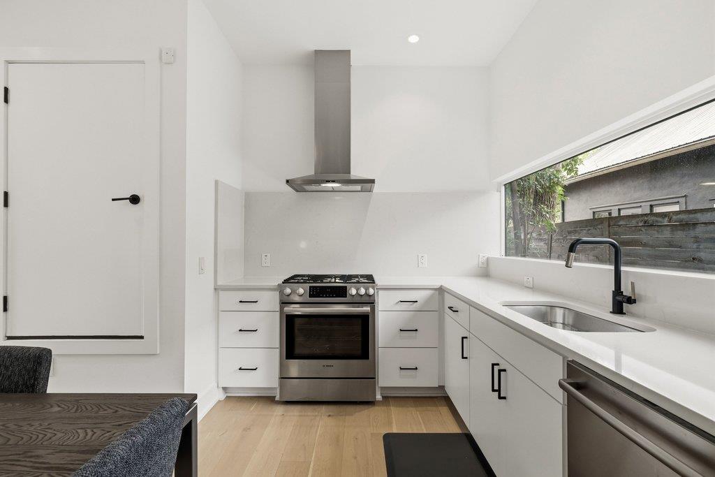 613 W Mary ST # B