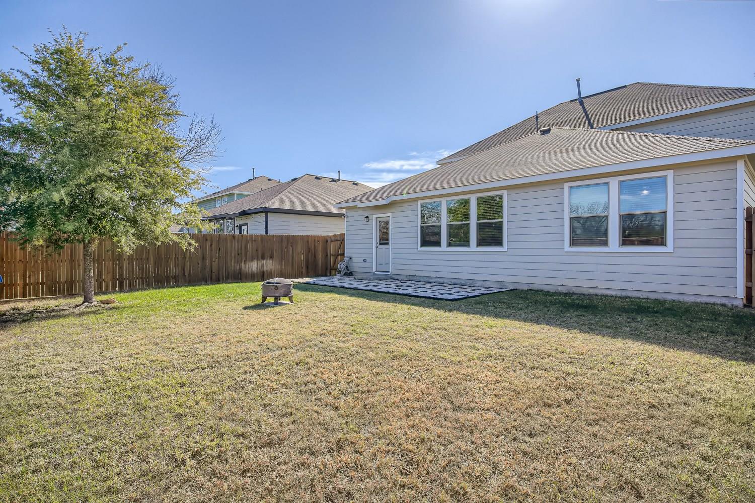 11804 Saddle Rock DR