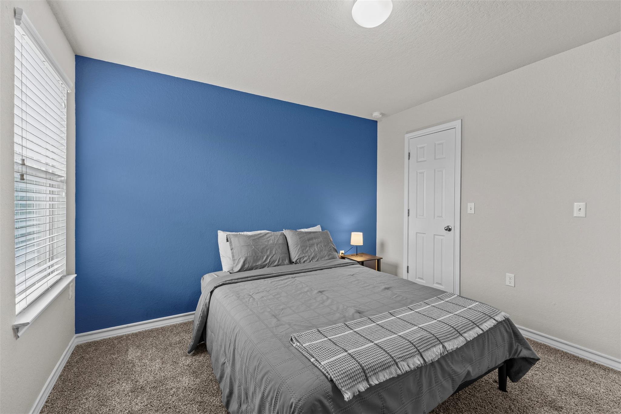 11804 Saddle Rock DR