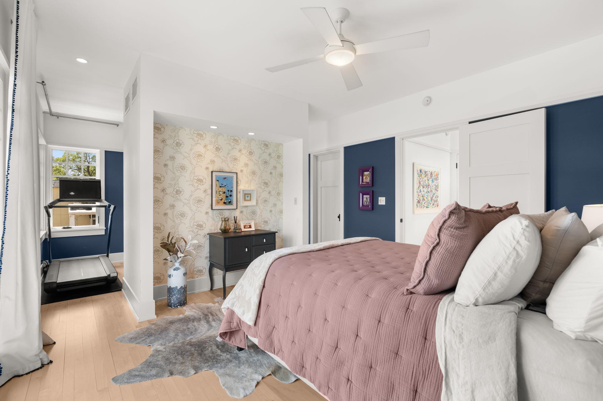 3015 & 3013 Washington Square SQ