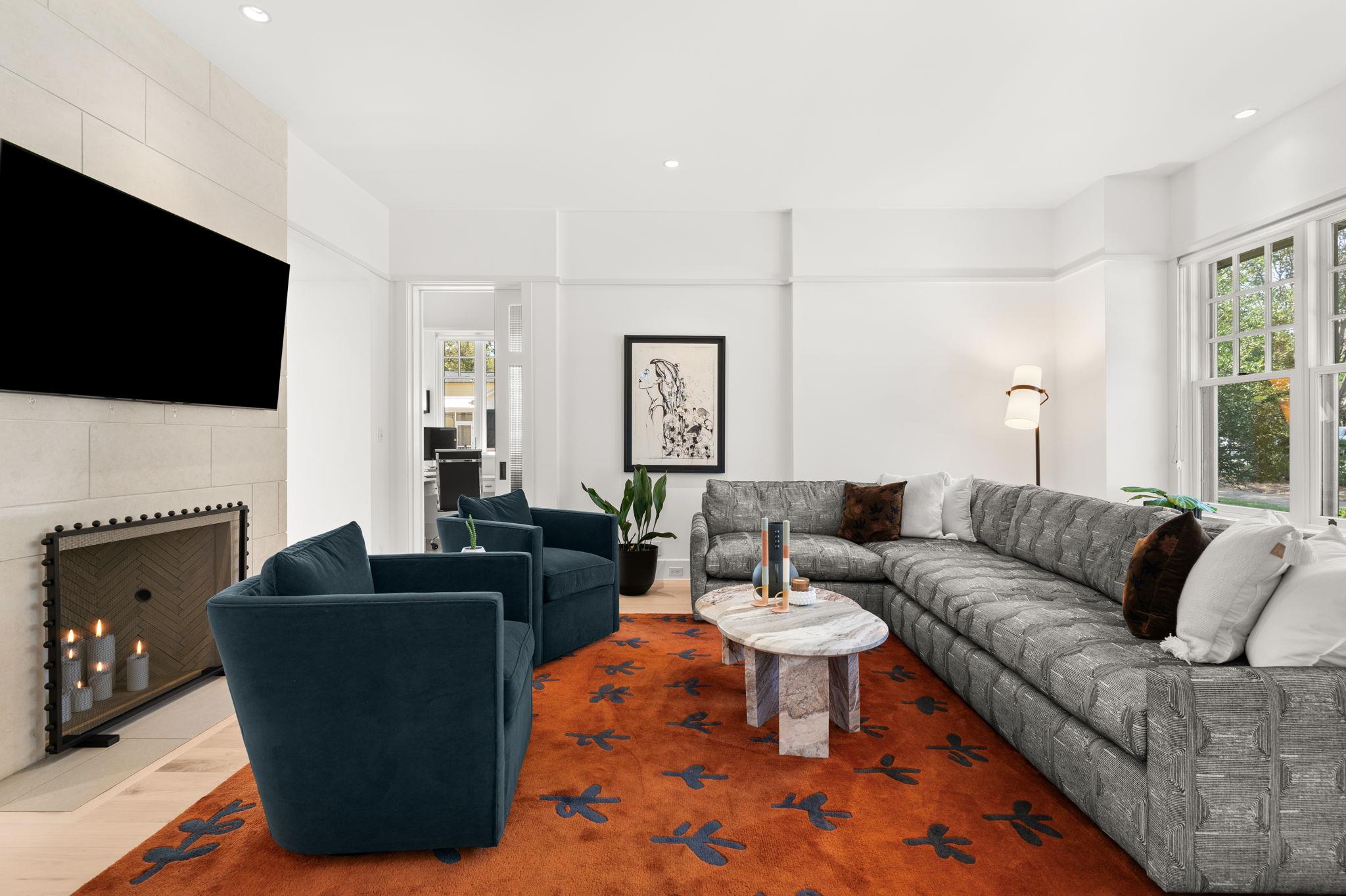 3015 & 3013 Washington Square SQ