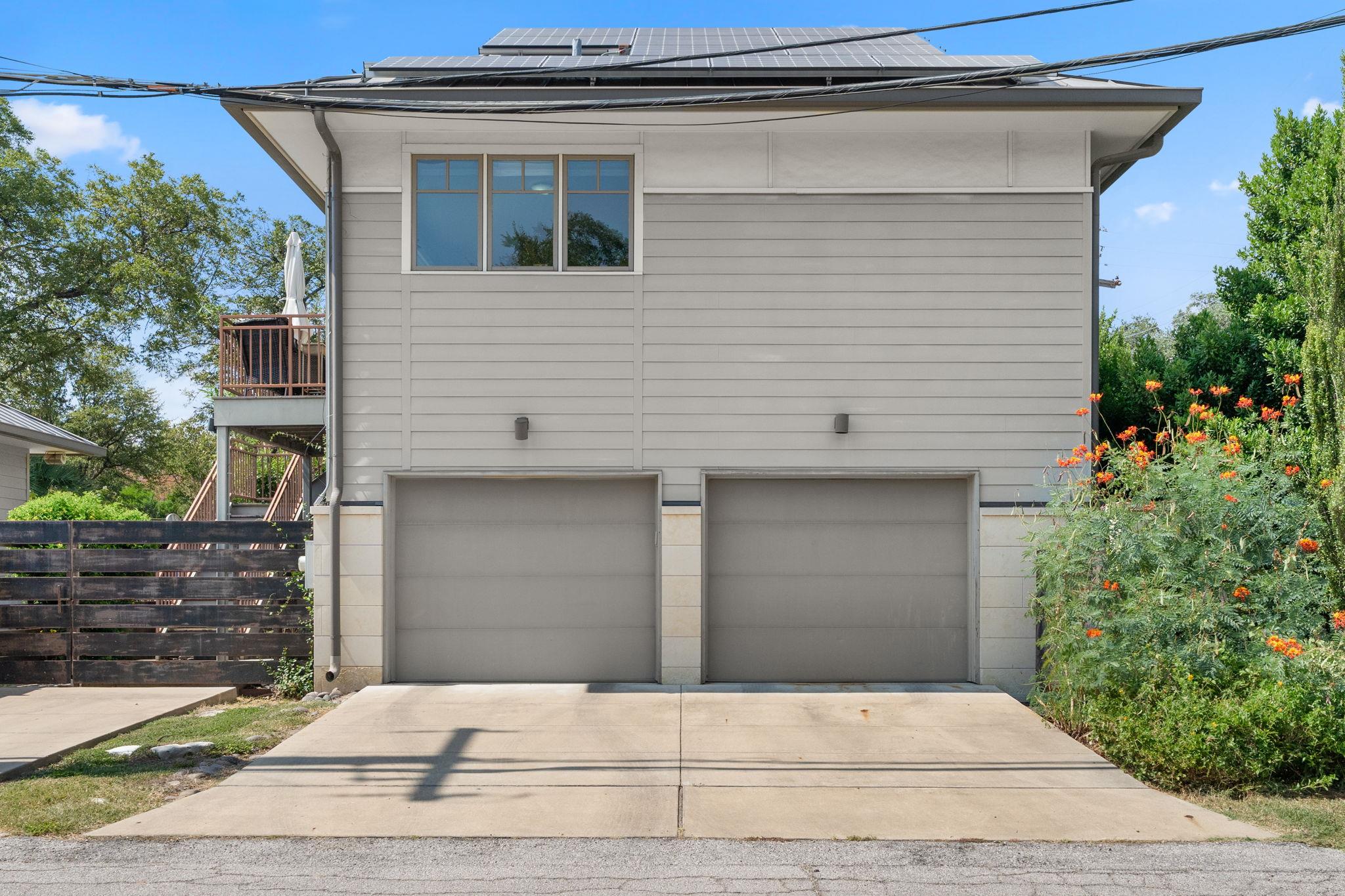 3015 & 3013 Washington Square SQ