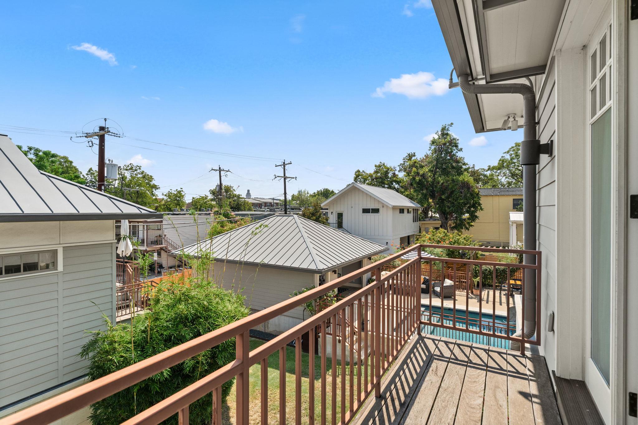 3015 & 3013 Washington Square SQ