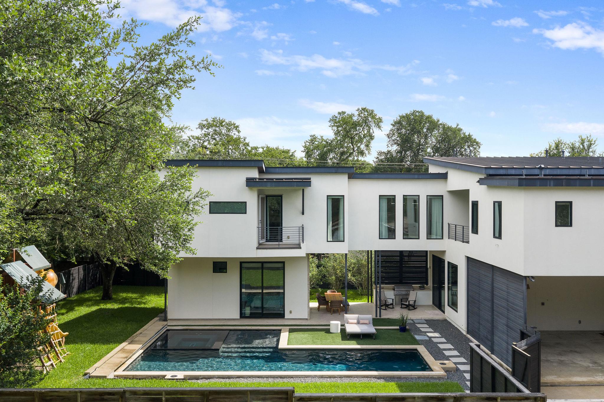 208 Reveille RD