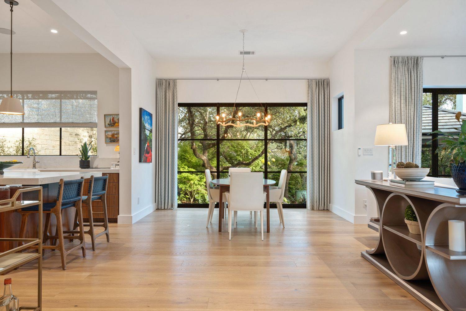 2300 Barton Creek BLVD # 4