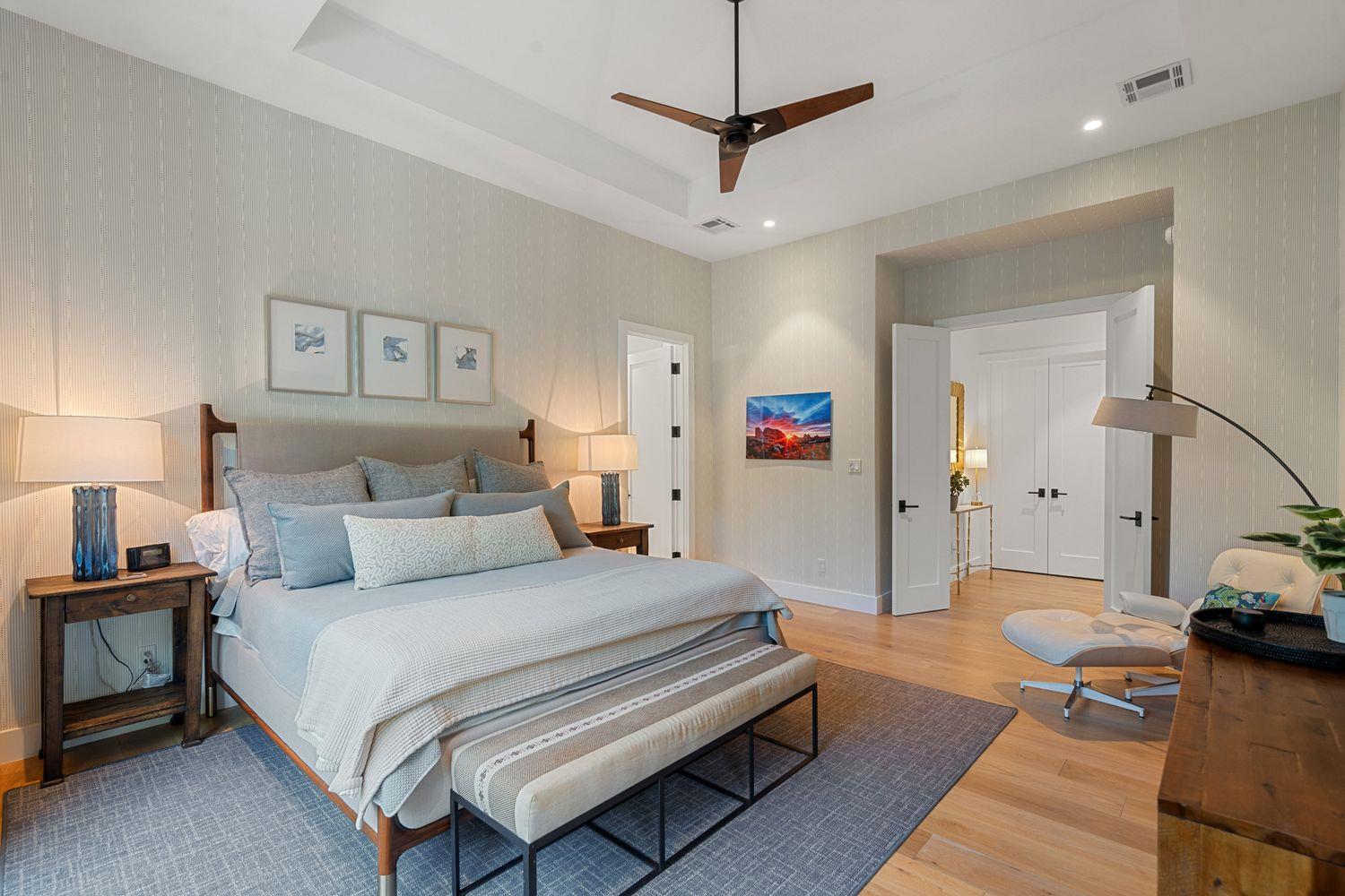 2300 Barton Creek BLVD # 4