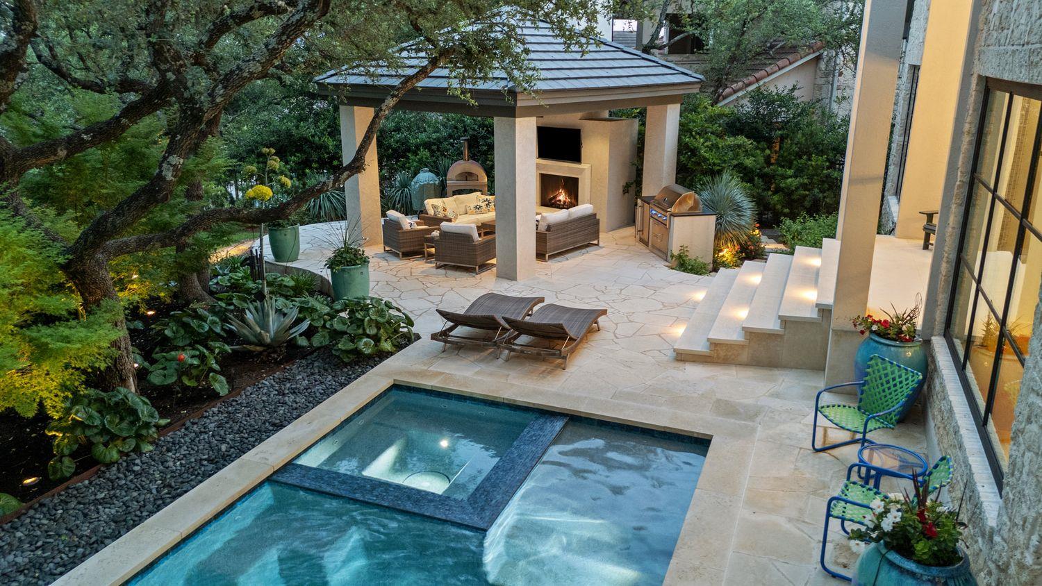 2300 Barton Creek BLVD # 4