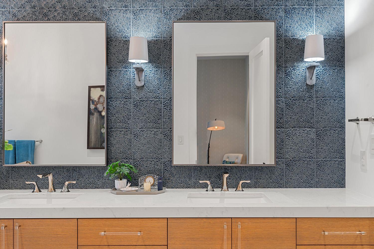 2300 Barton Creek BLVD # 4