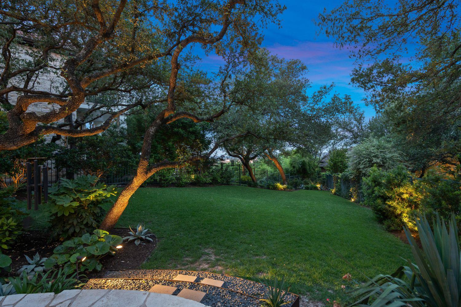 2300 Barton Creek BLVD # 4