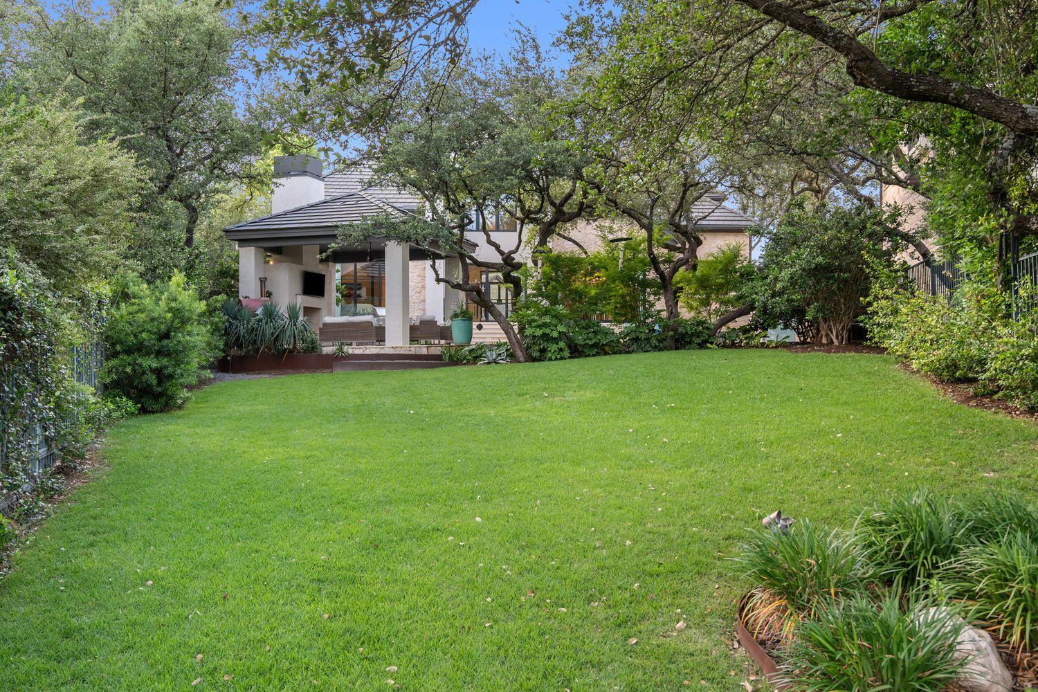 2300 Barton Creek BLVD # 4