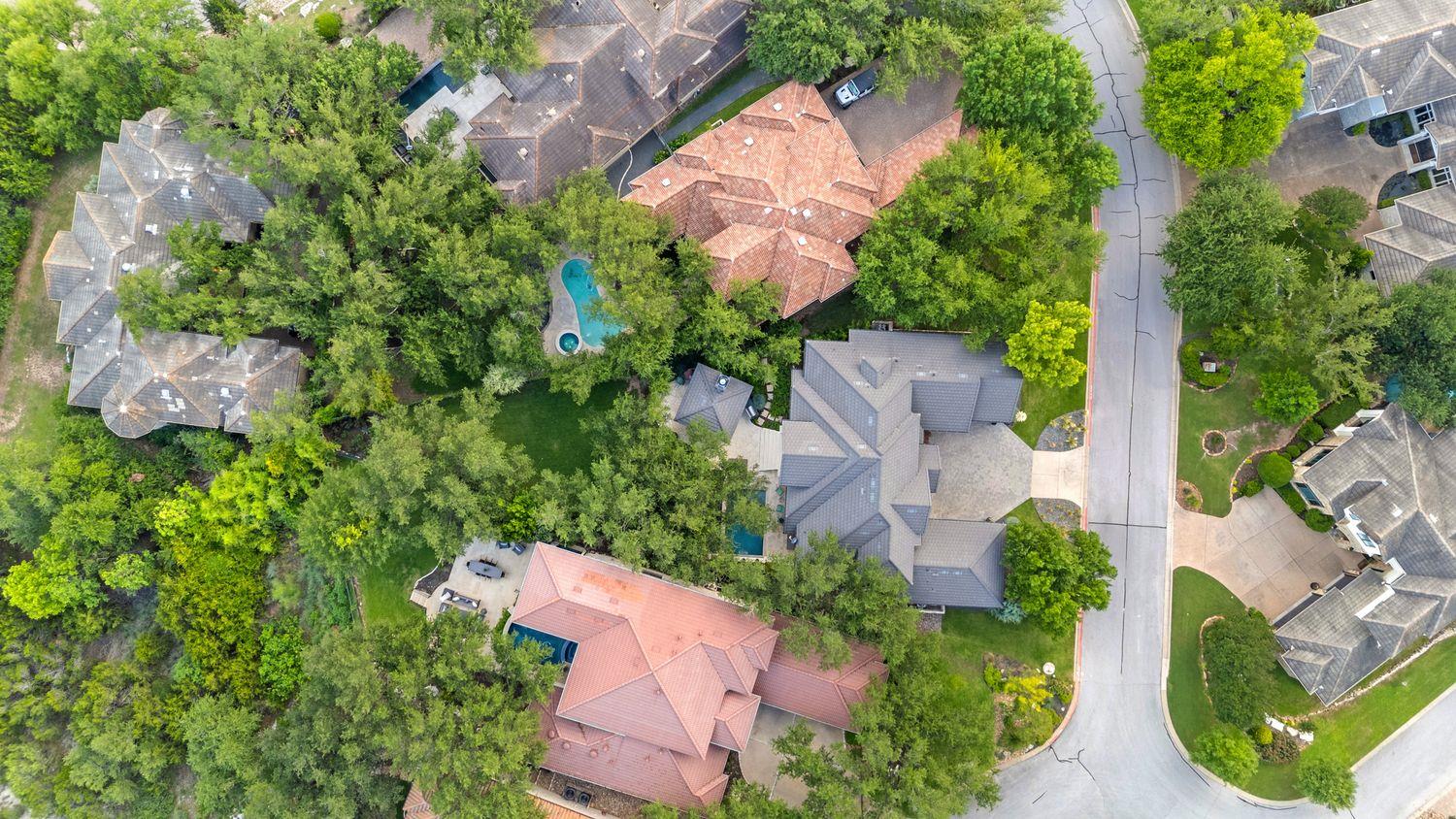 2300 Barton Creek BLVD # 4