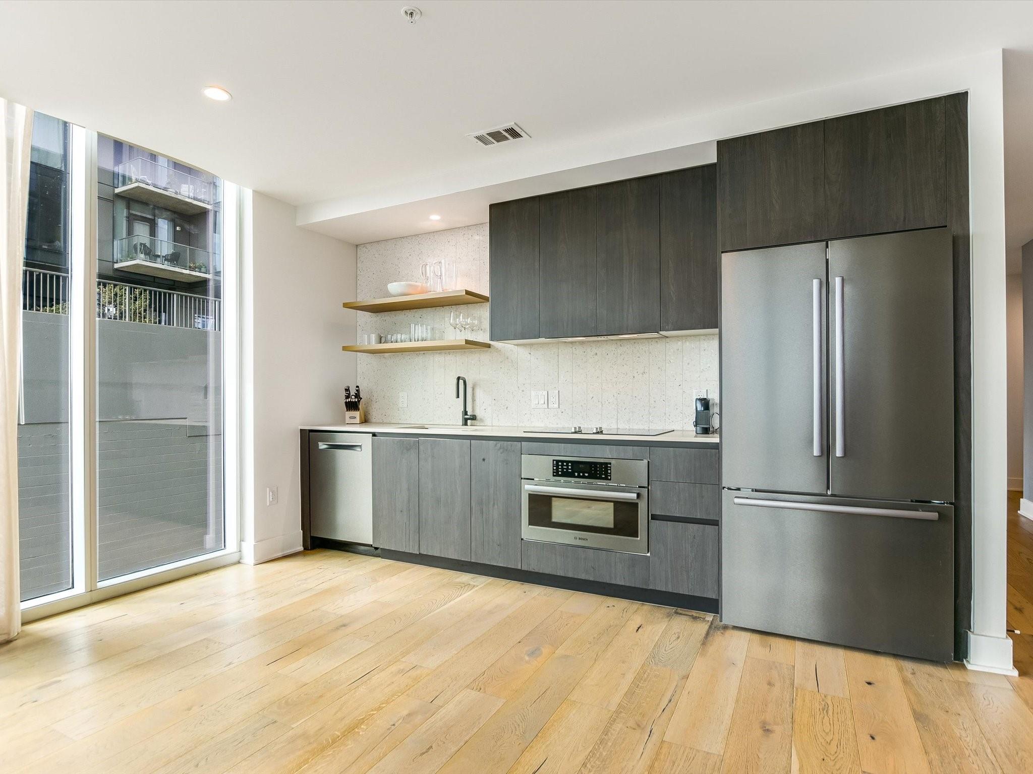 48 East Ave # 1308