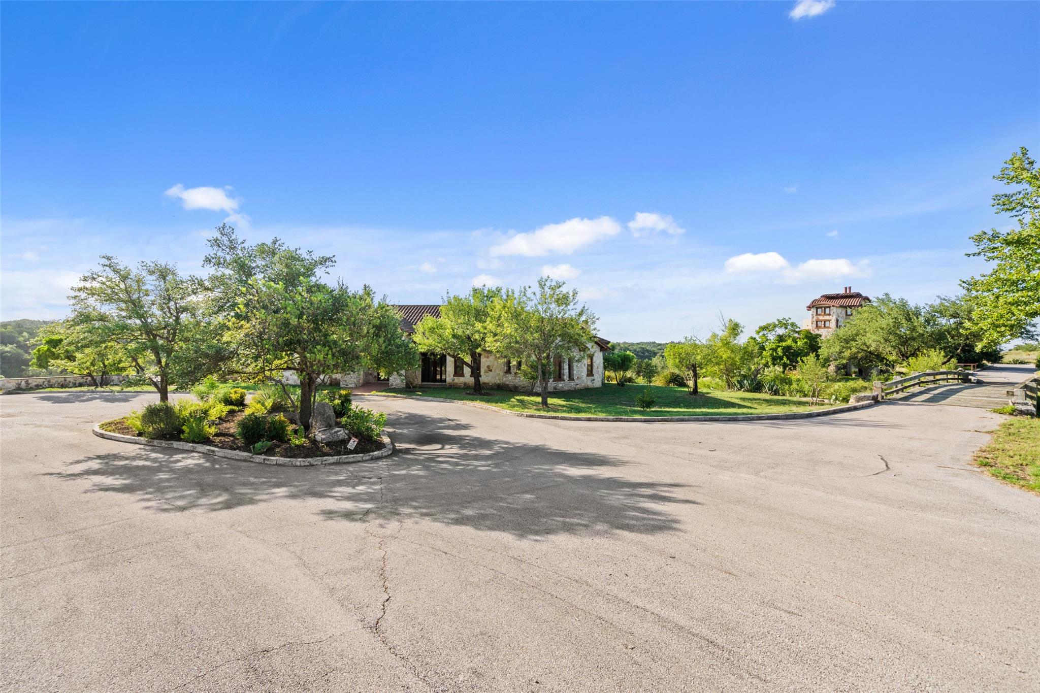 19201 Moreh Peak PASS