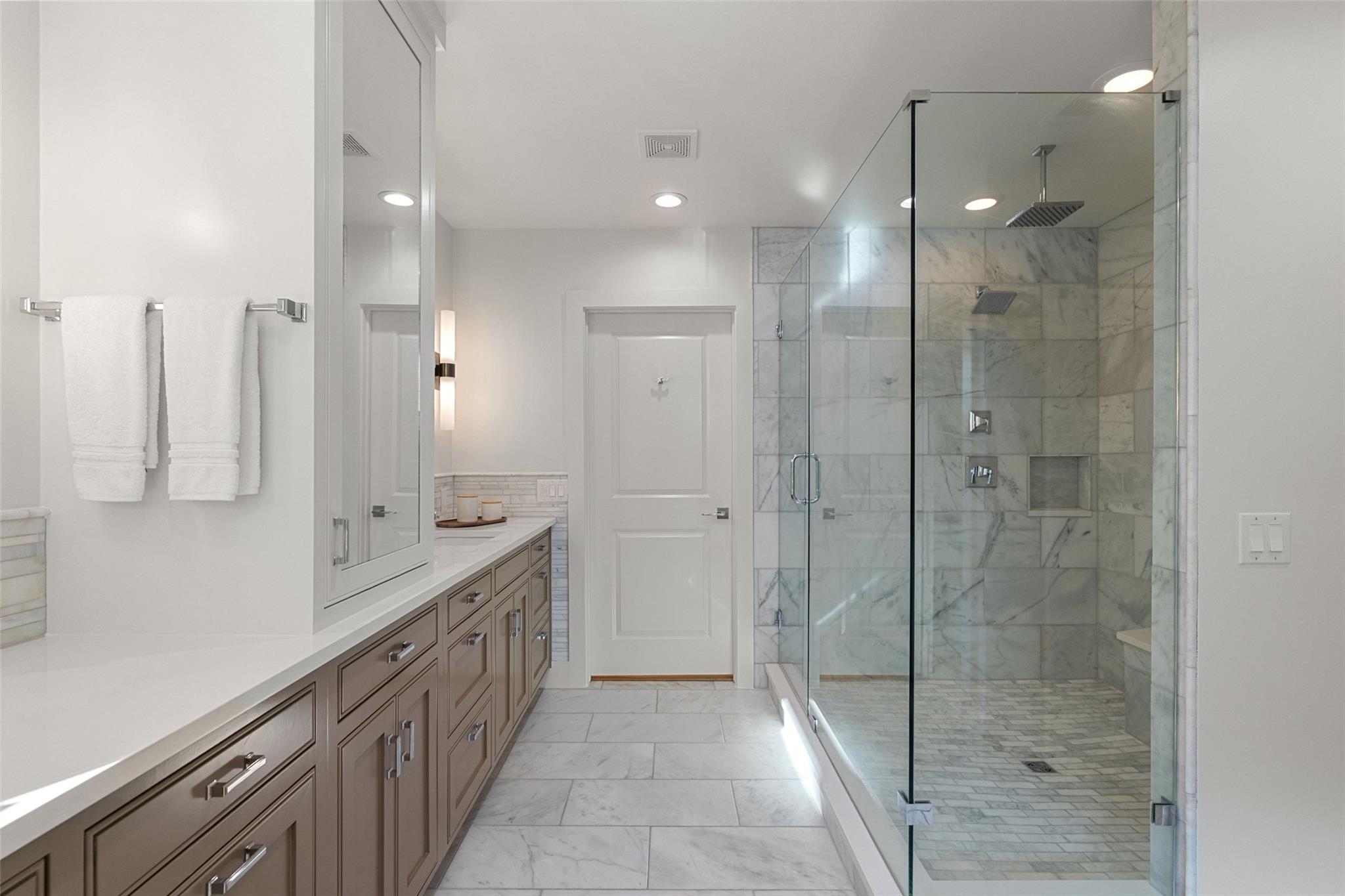 4906 Balcones DR