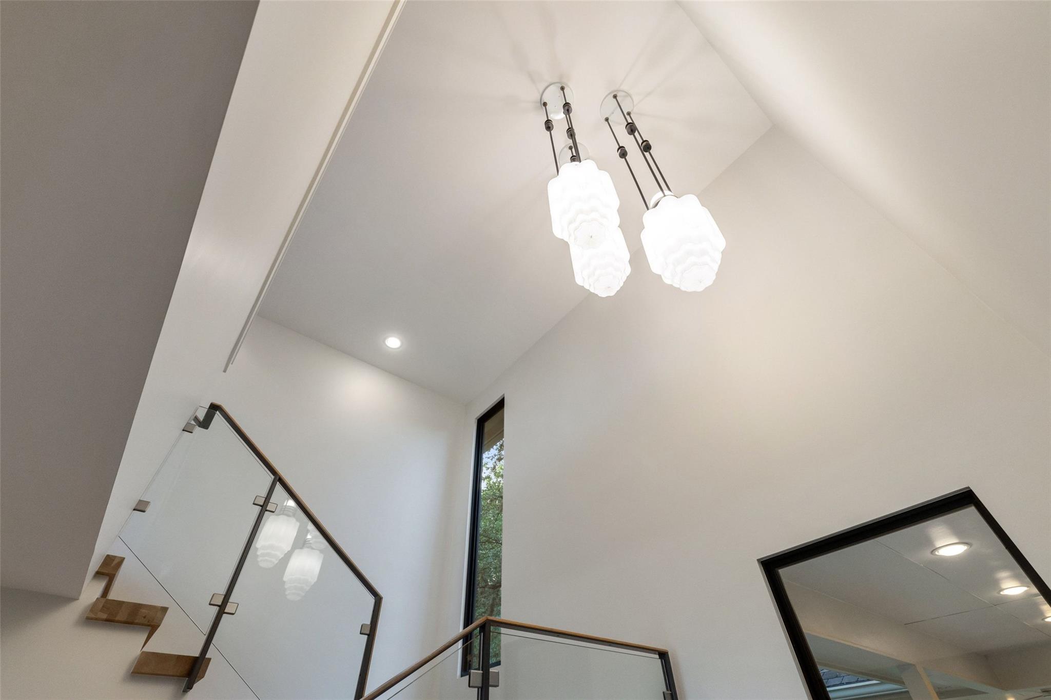 4906 Balcones DR