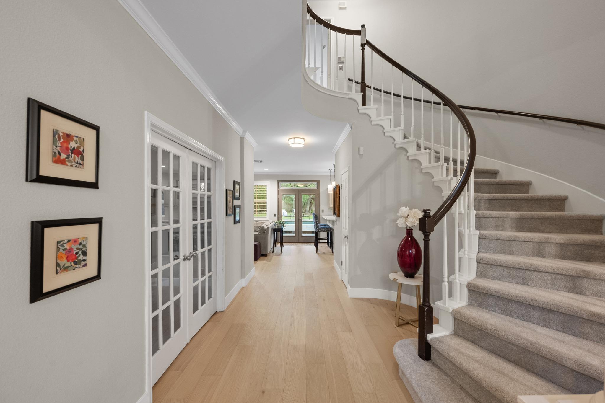 10080 Circleview DR
