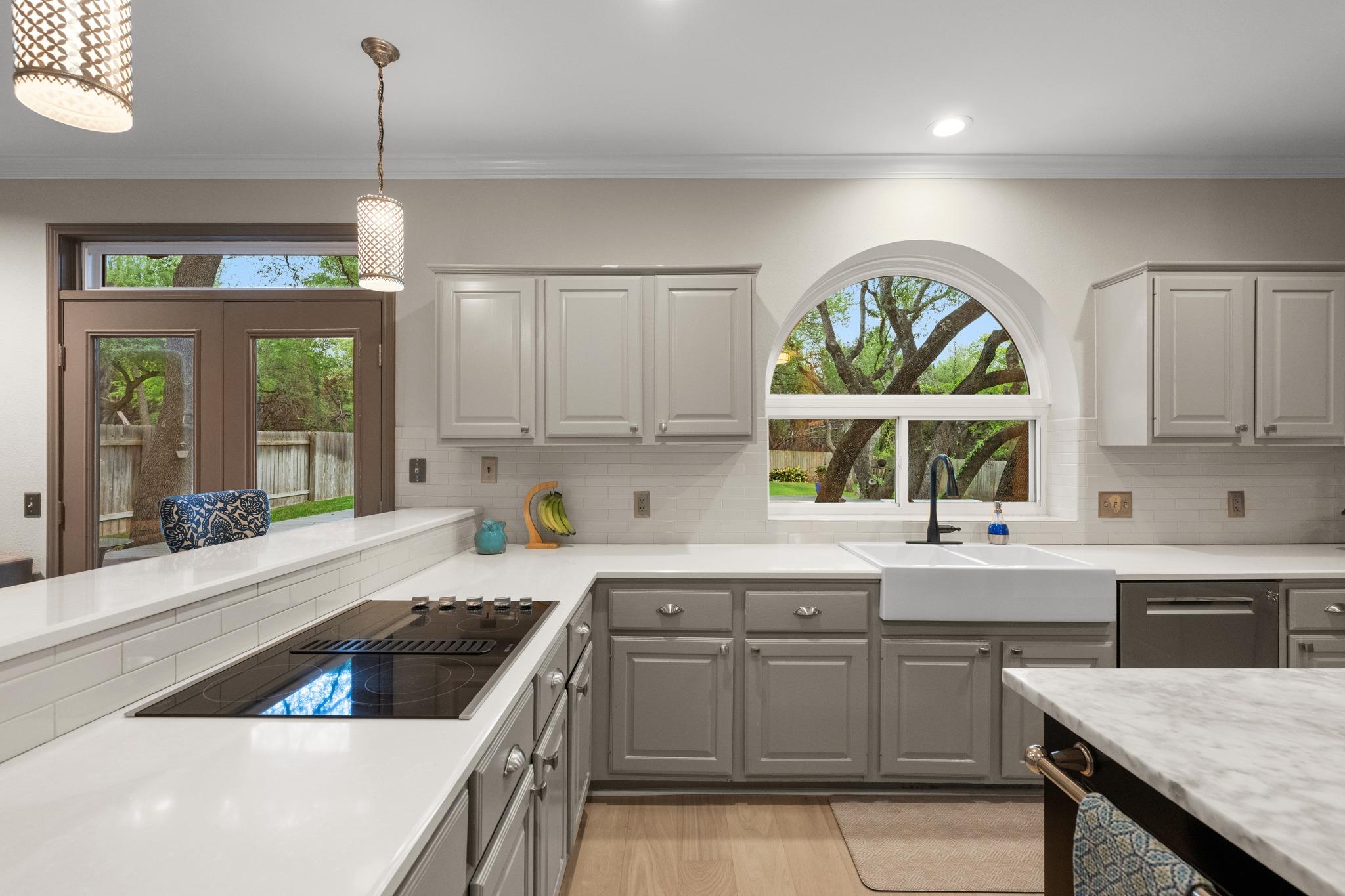 10080 Circleview DR