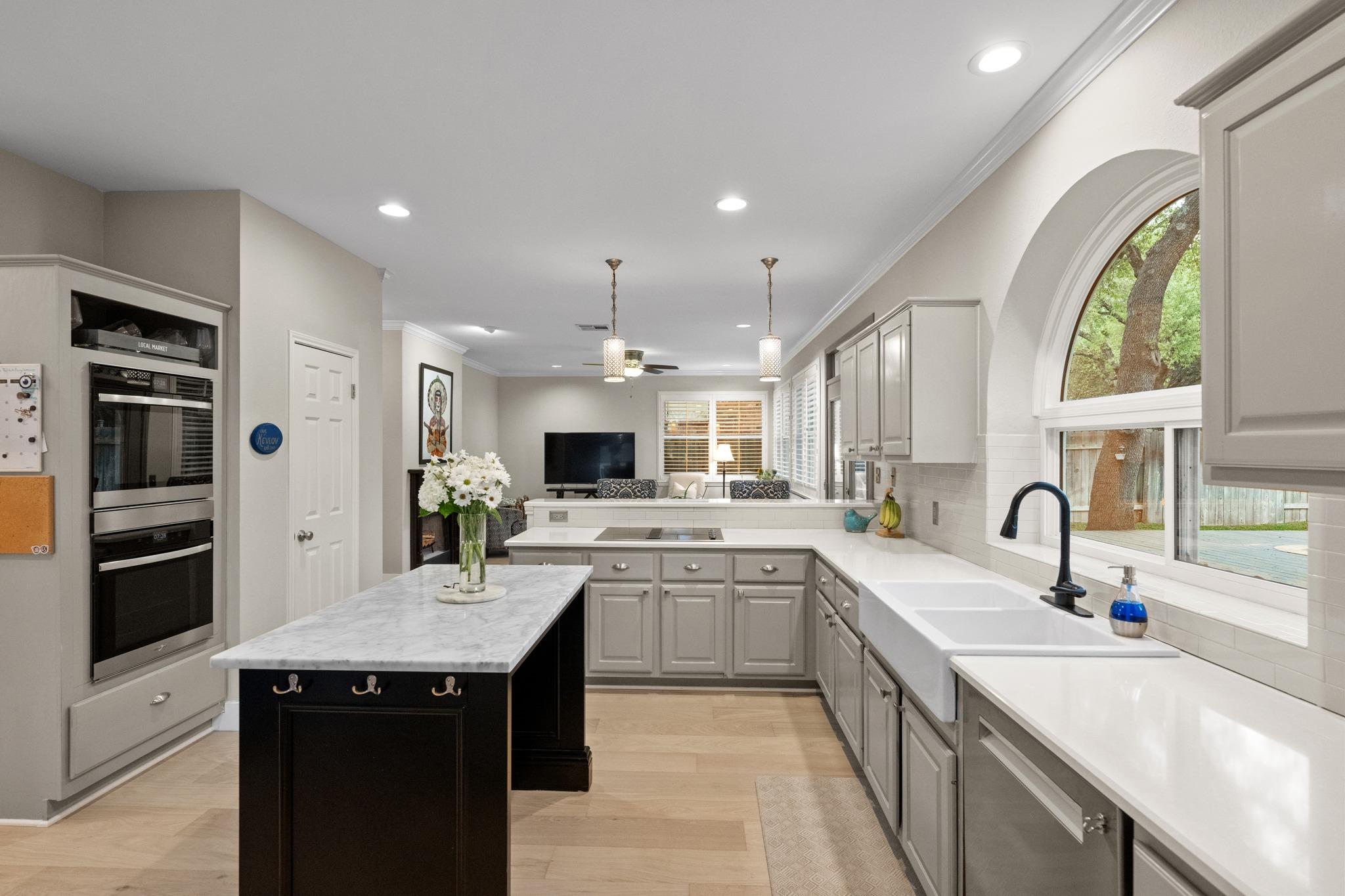 10080 Circleview DR