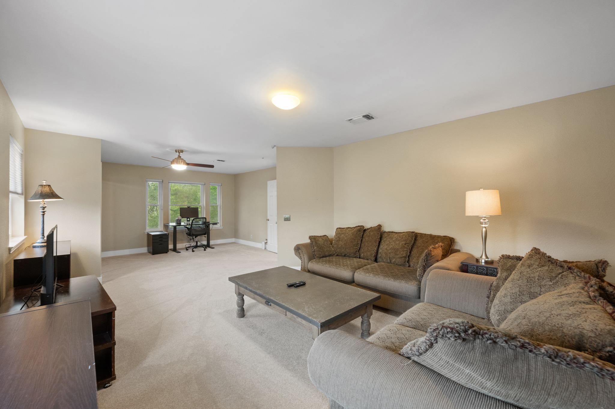 10080 Circleview DR