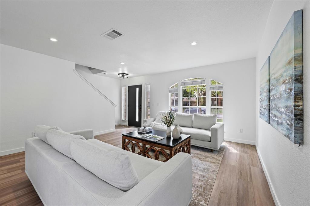 3603 Windhill LOOP