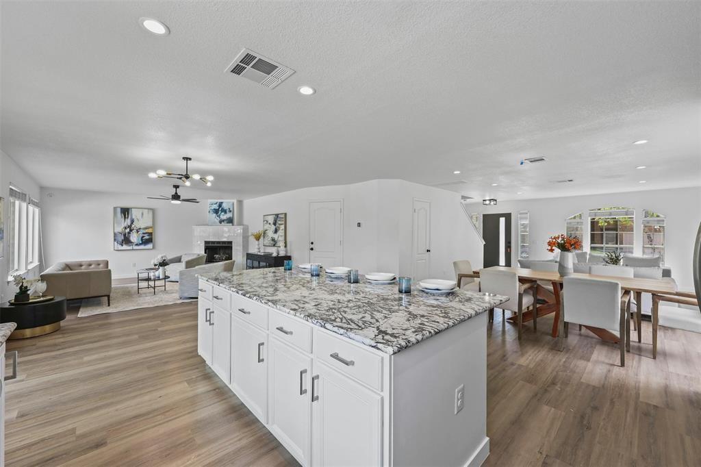3603 Windhill LOOP