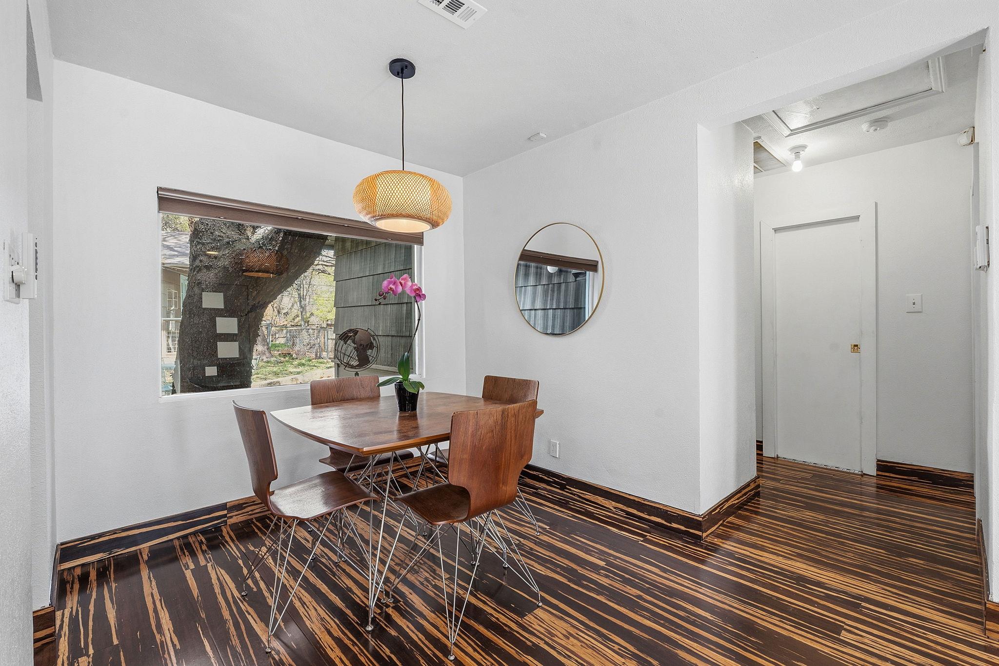1112 Mission RDG