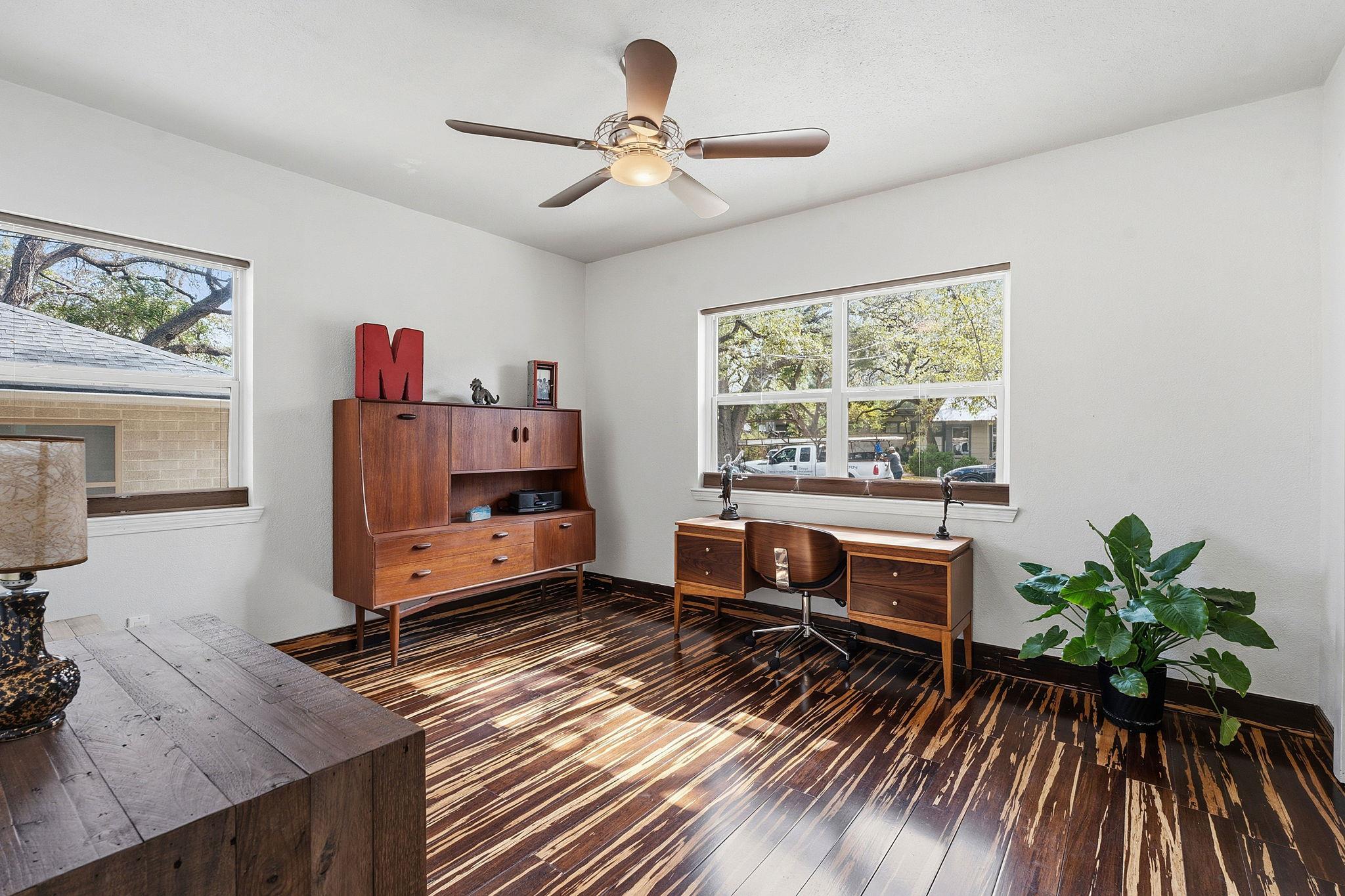 1112 Mission RDG