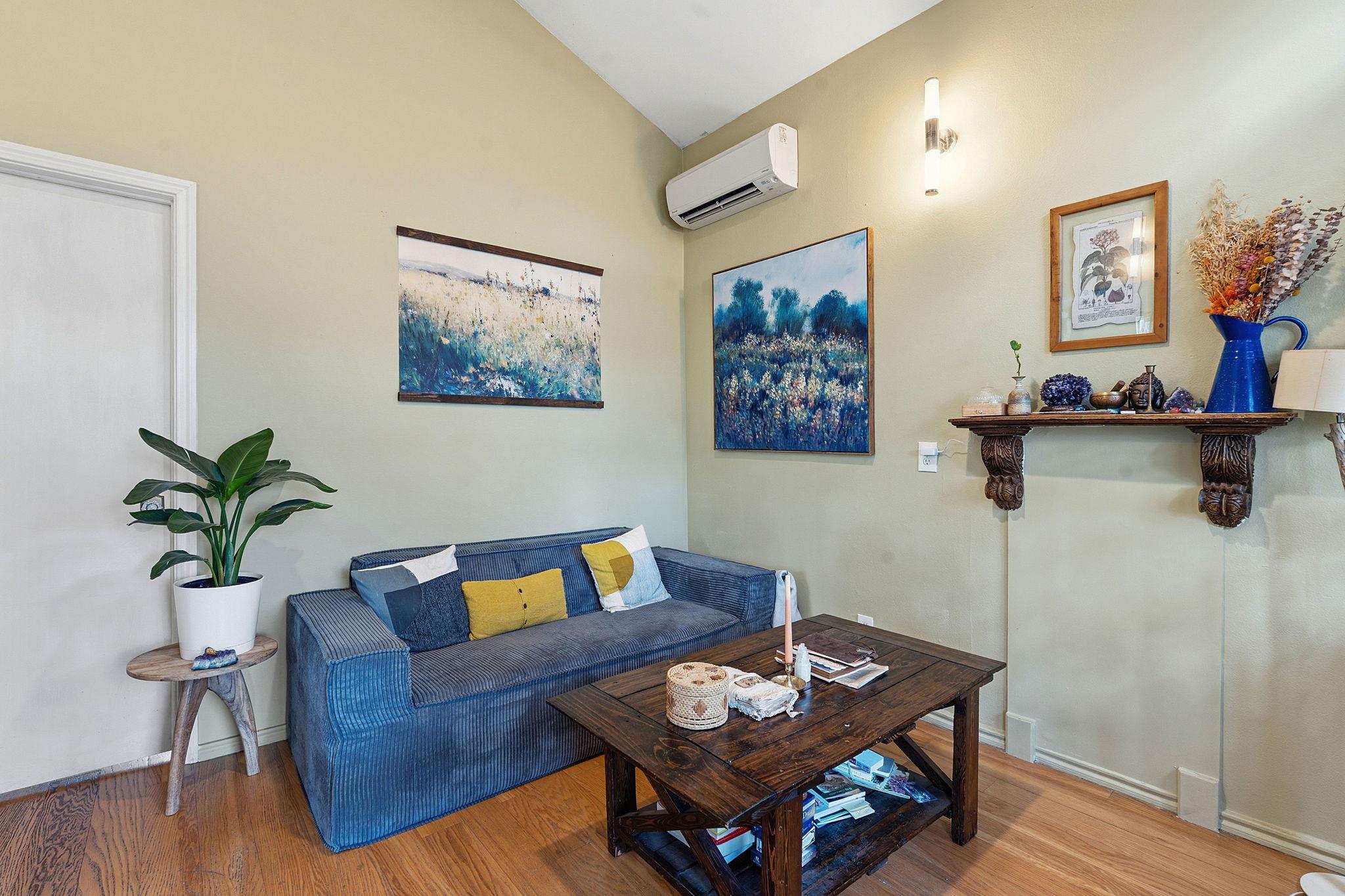 1112 Mission RDG