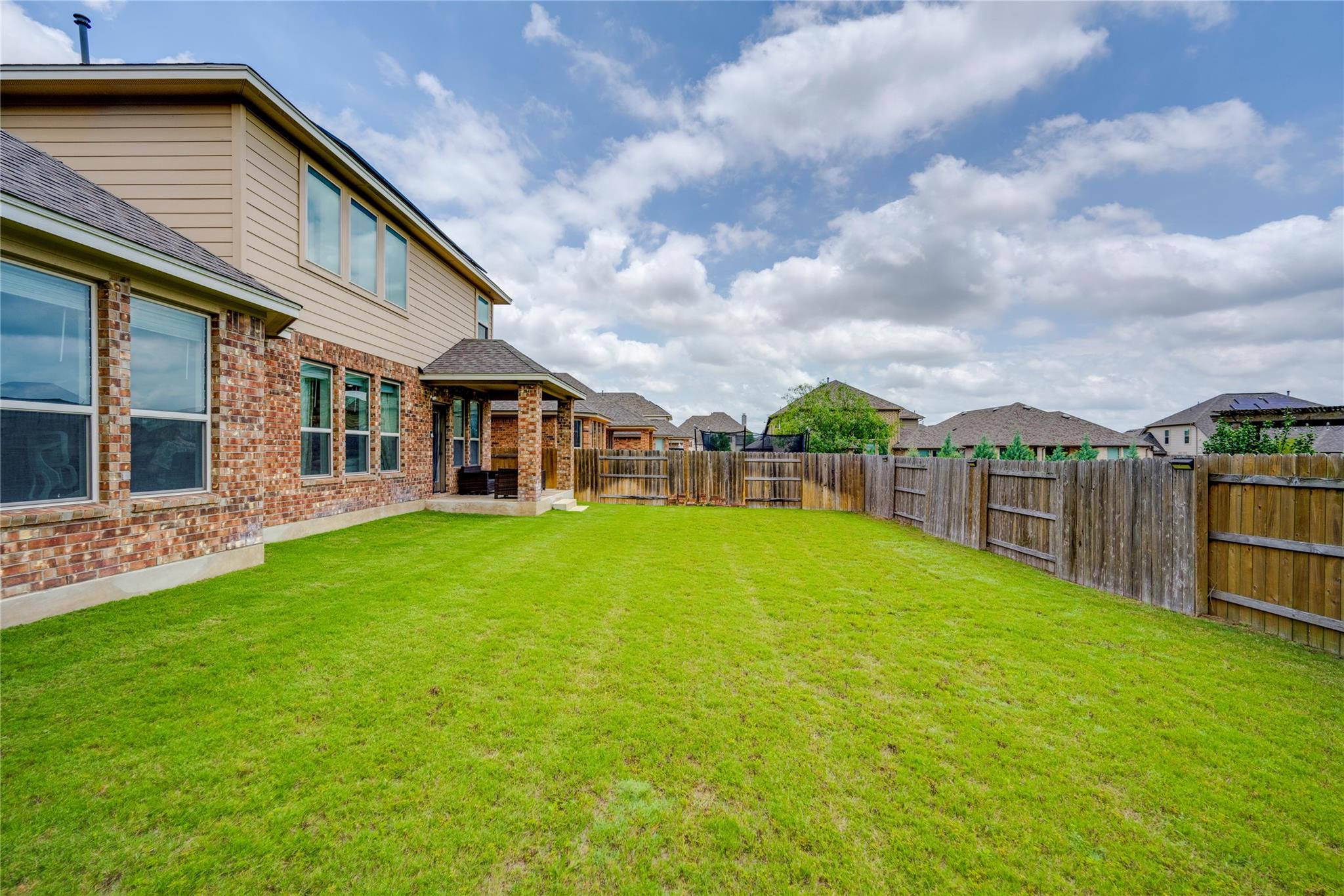 3327 Columbus WAY