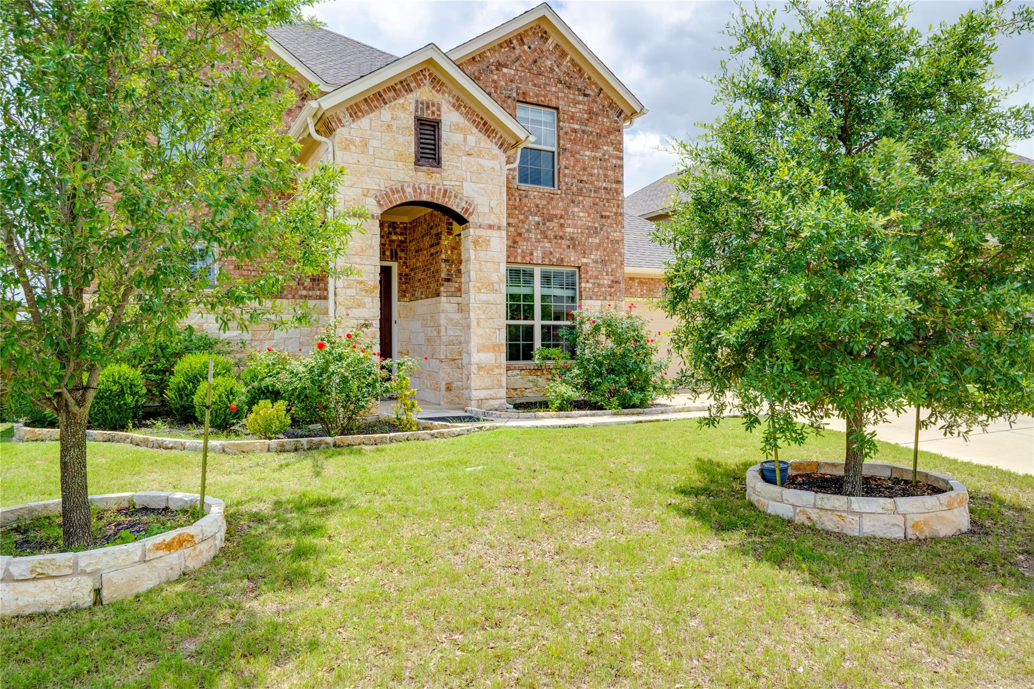 3327 Columbus WAY