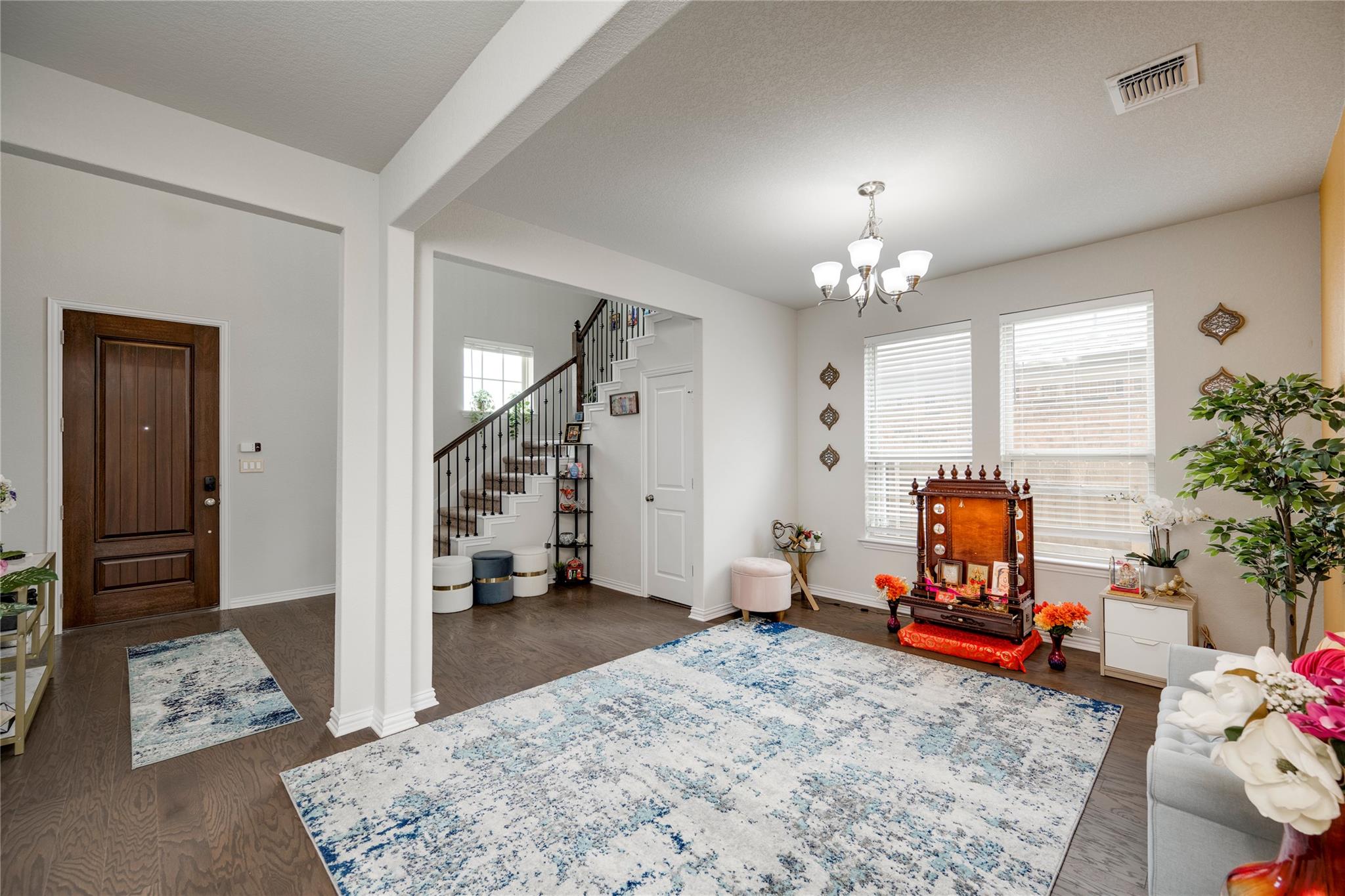 3327 Columbus WAY