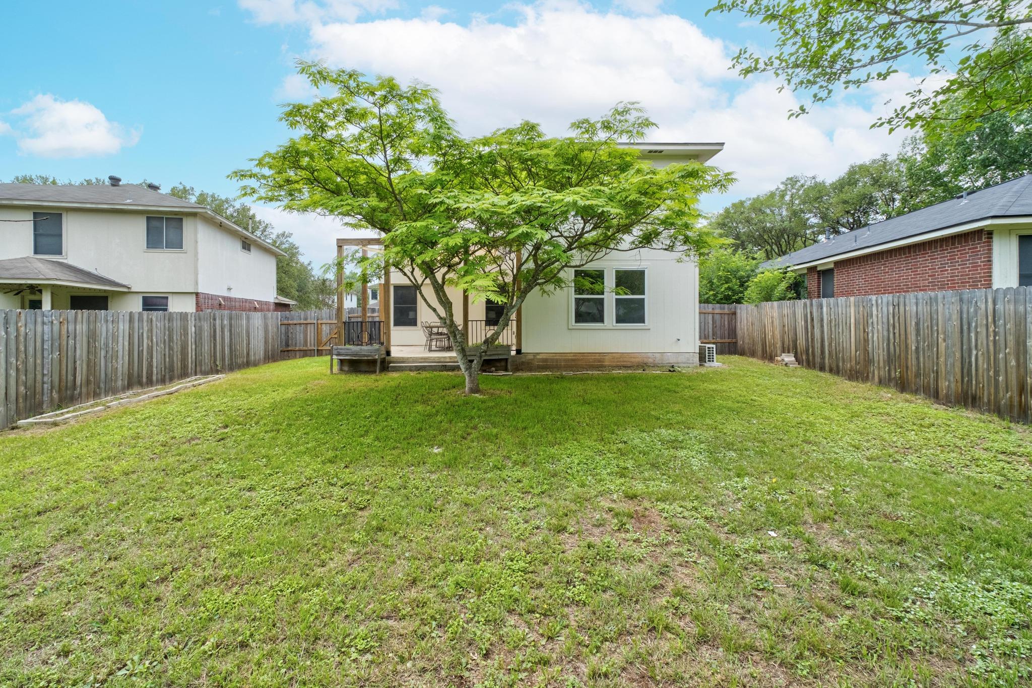 11207 Canterbury Tales LN