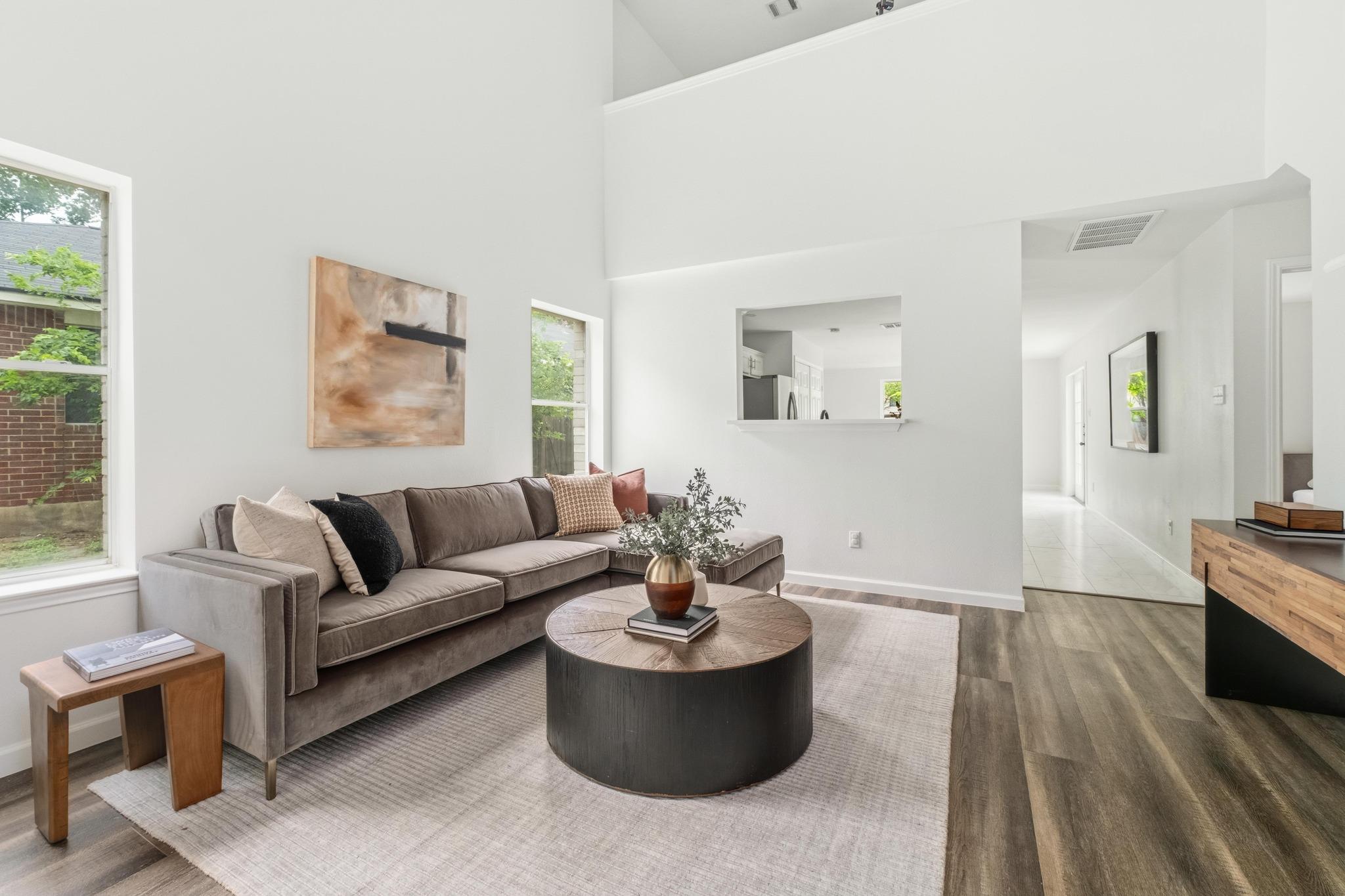11207 Canterbury Tales LN