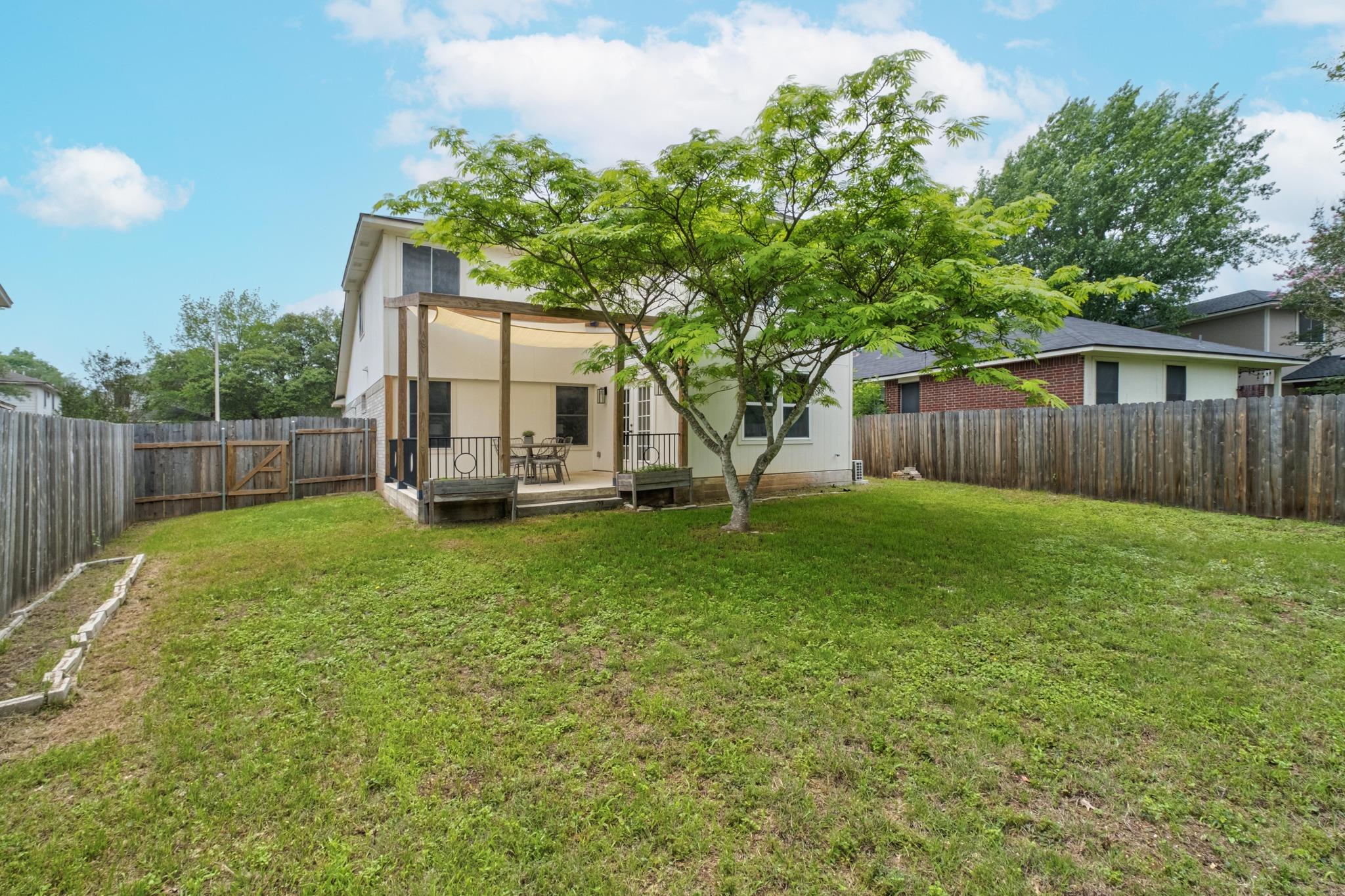 11207 Canterbury Tales LN