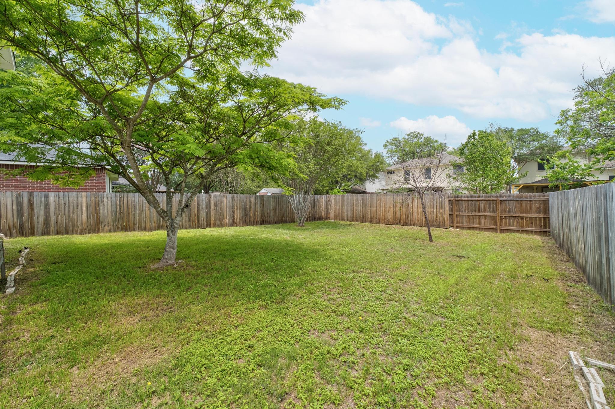 11207 Canterbury Tales LN