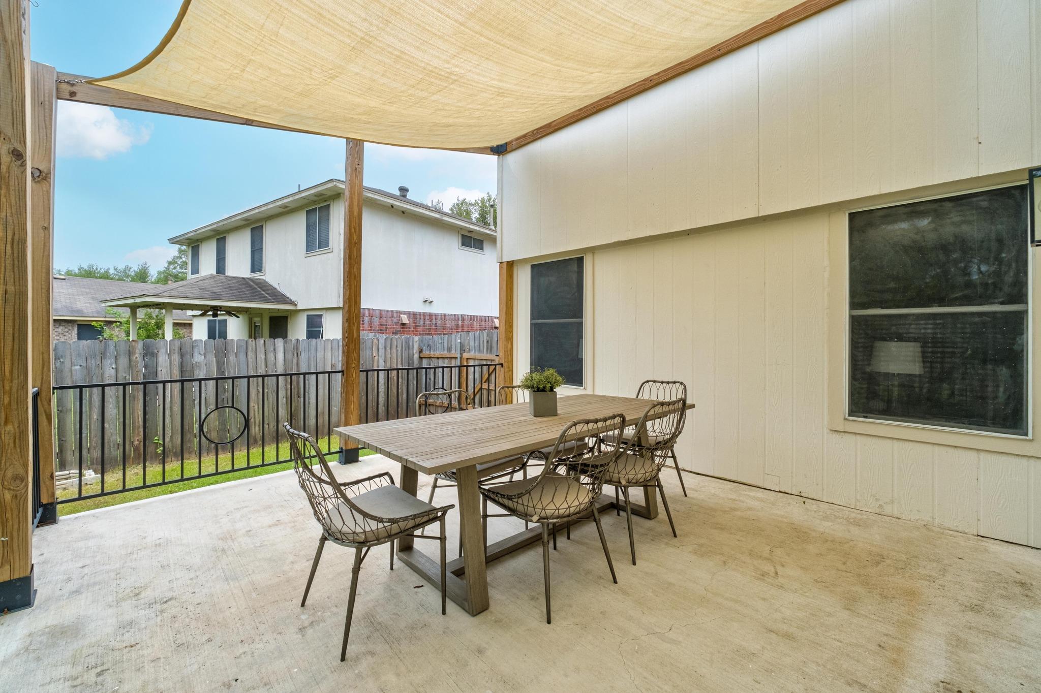 11207 Canterbury Tales LN