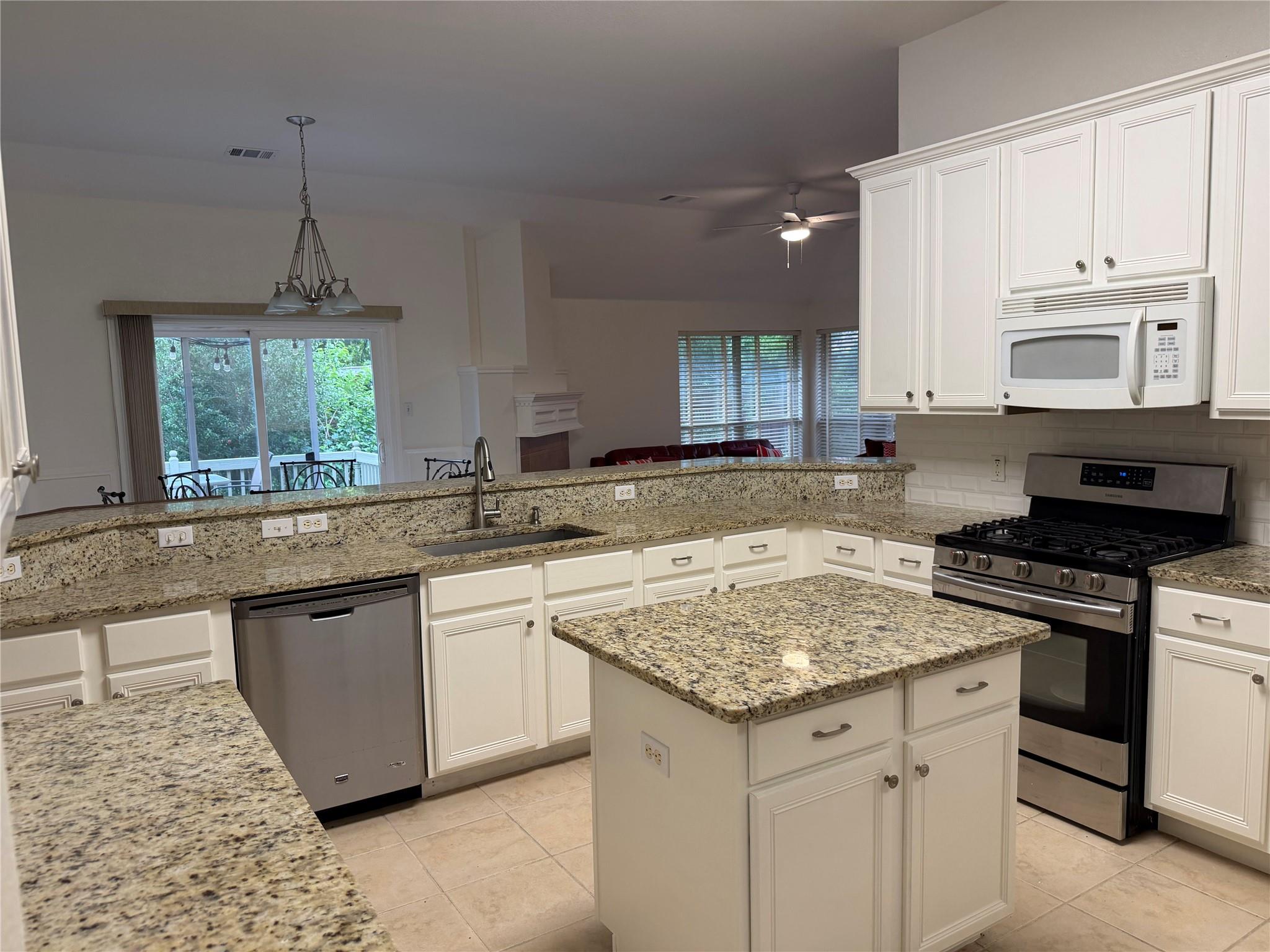 2449 RICK WHINERY DR