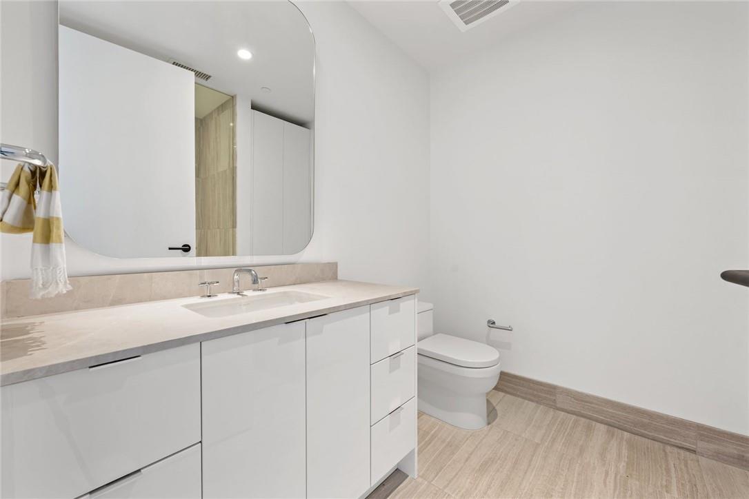 1211 W Riverside DR # 7A