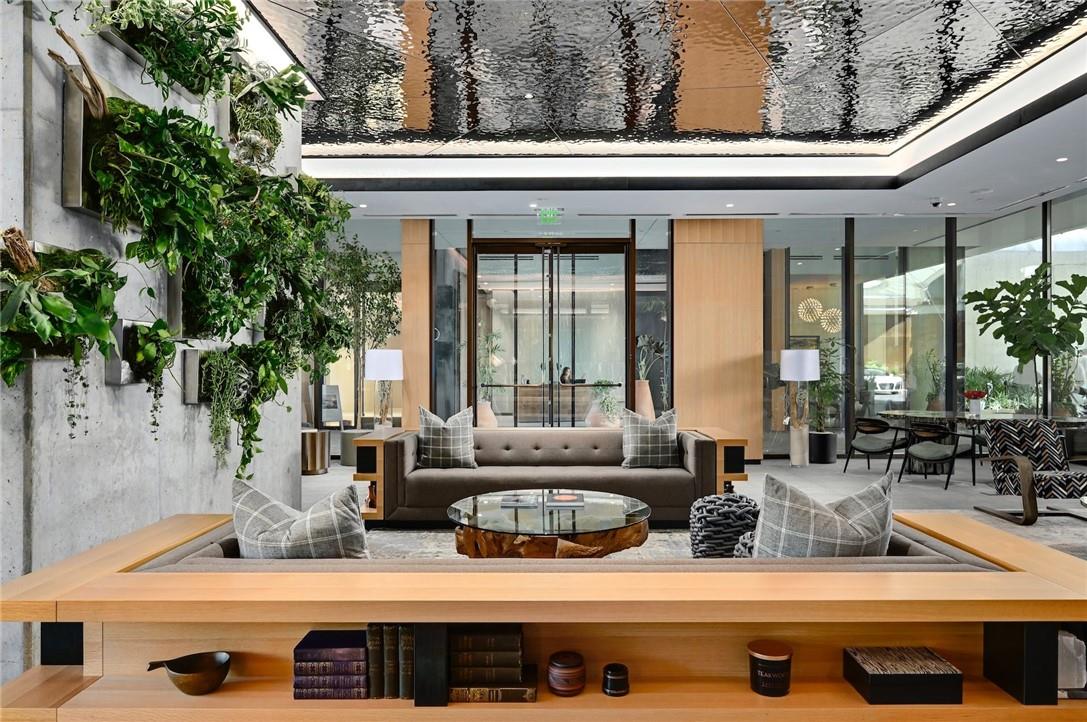 1211 W Riverside DR # 7A