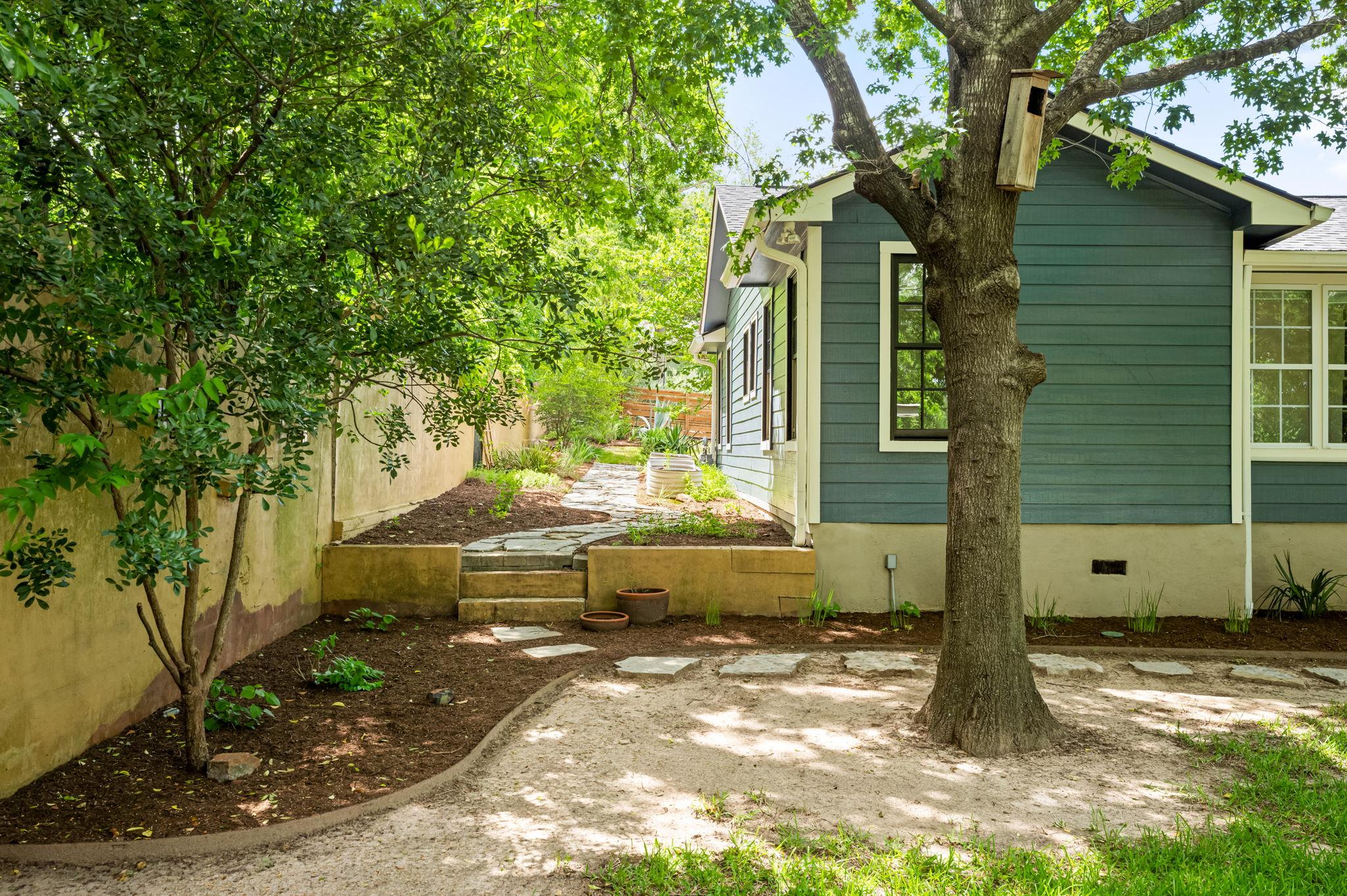 3811 Cherrywood RD