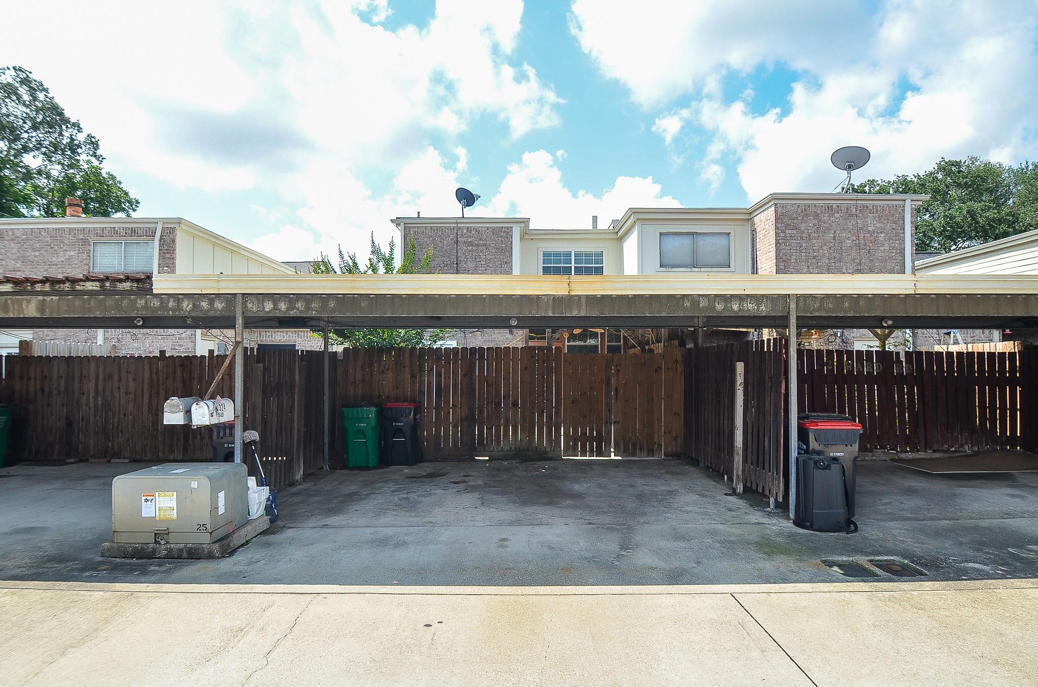 1324 Ward RD