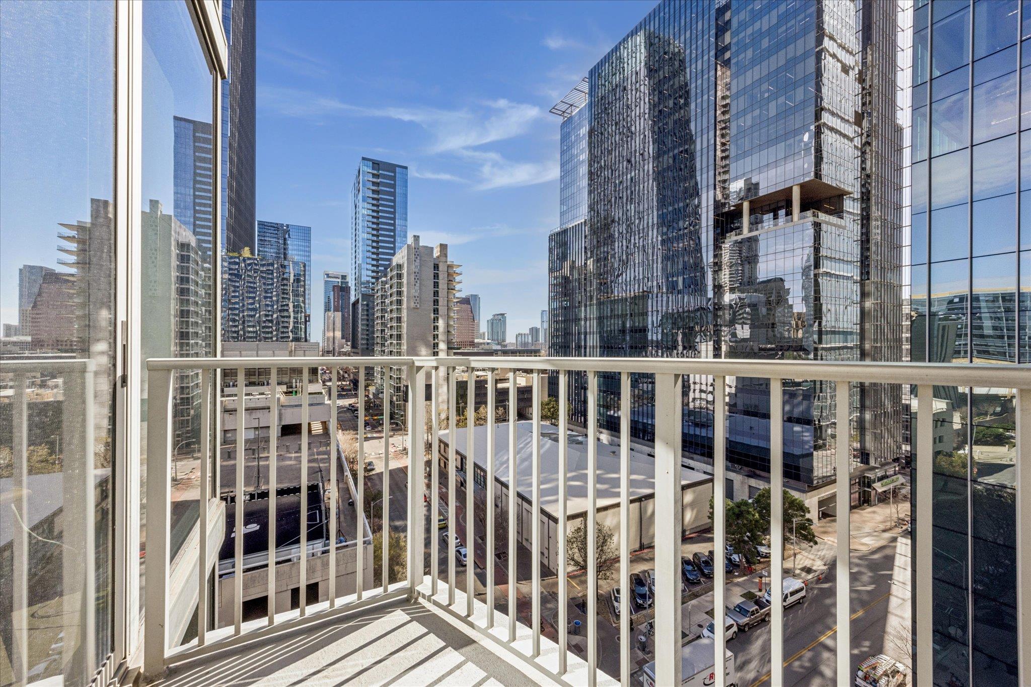 360 Nueces ST # 1001