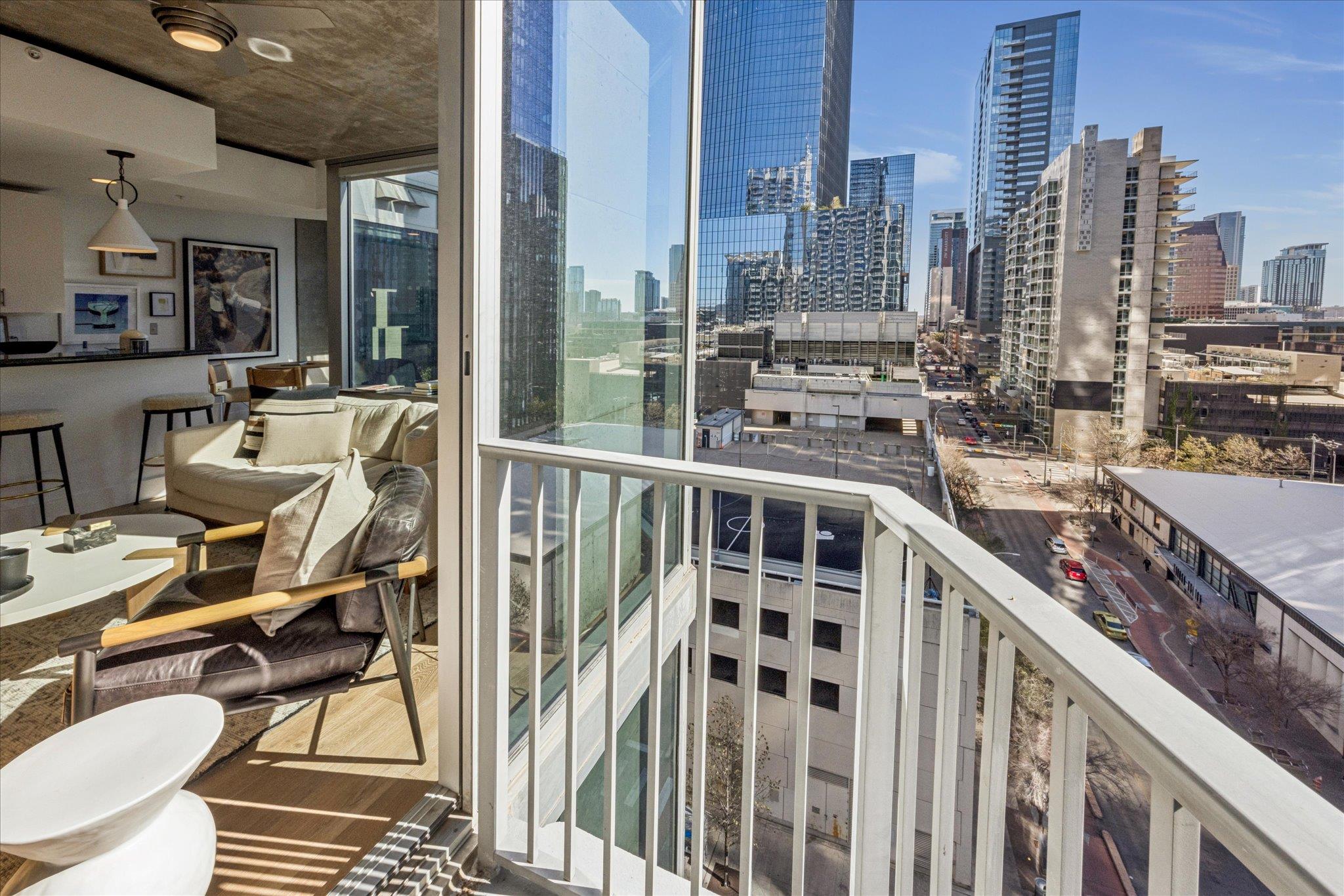 360 Nueces ST # 1001