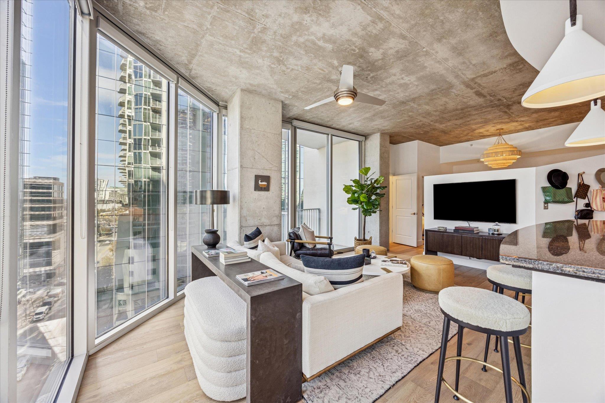360 Nueces ST # 1001