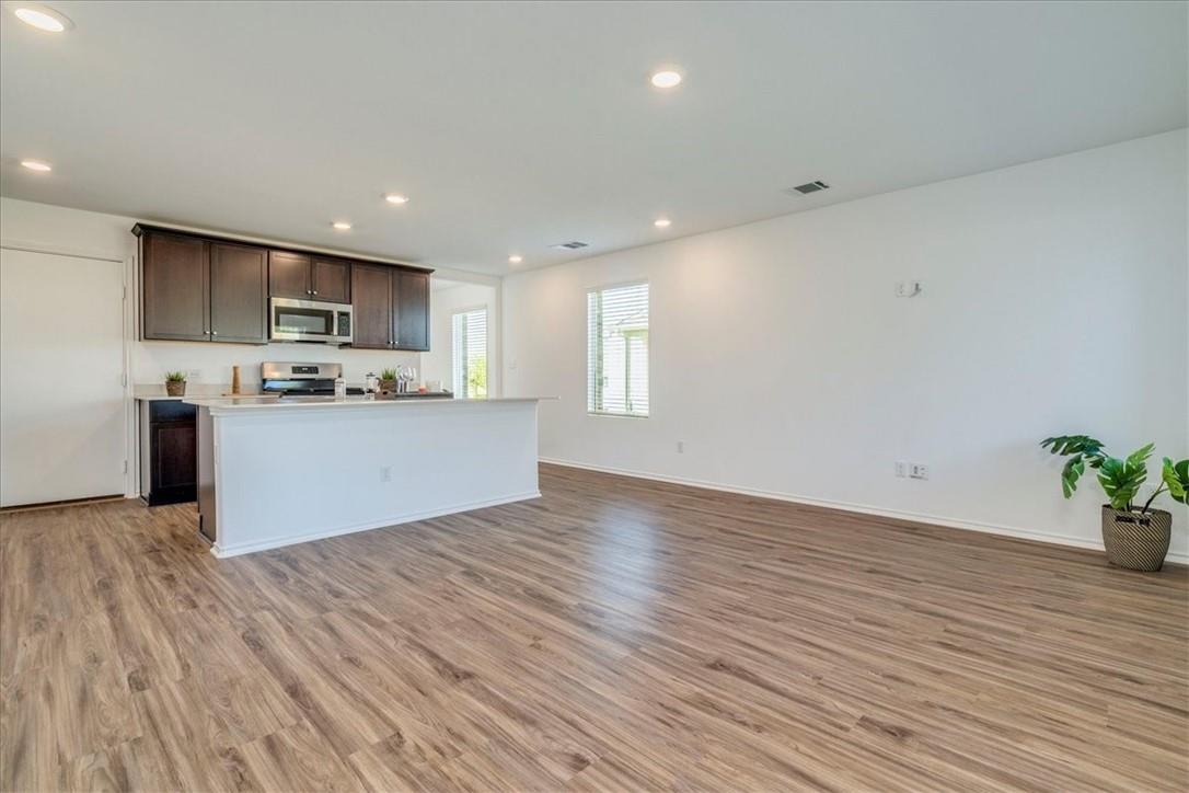 194 George Neggan LN