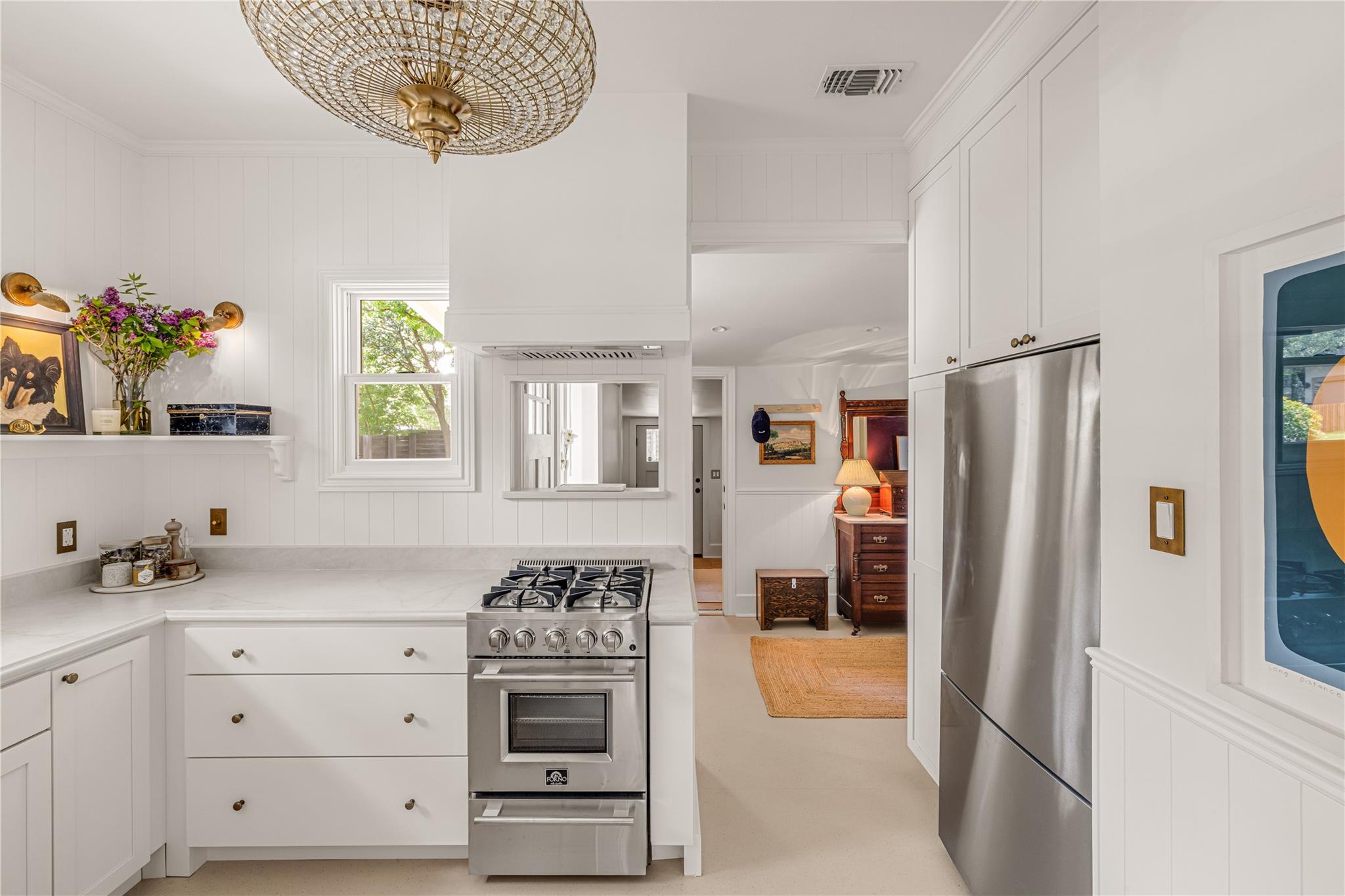 1504 Bluebonnet LN