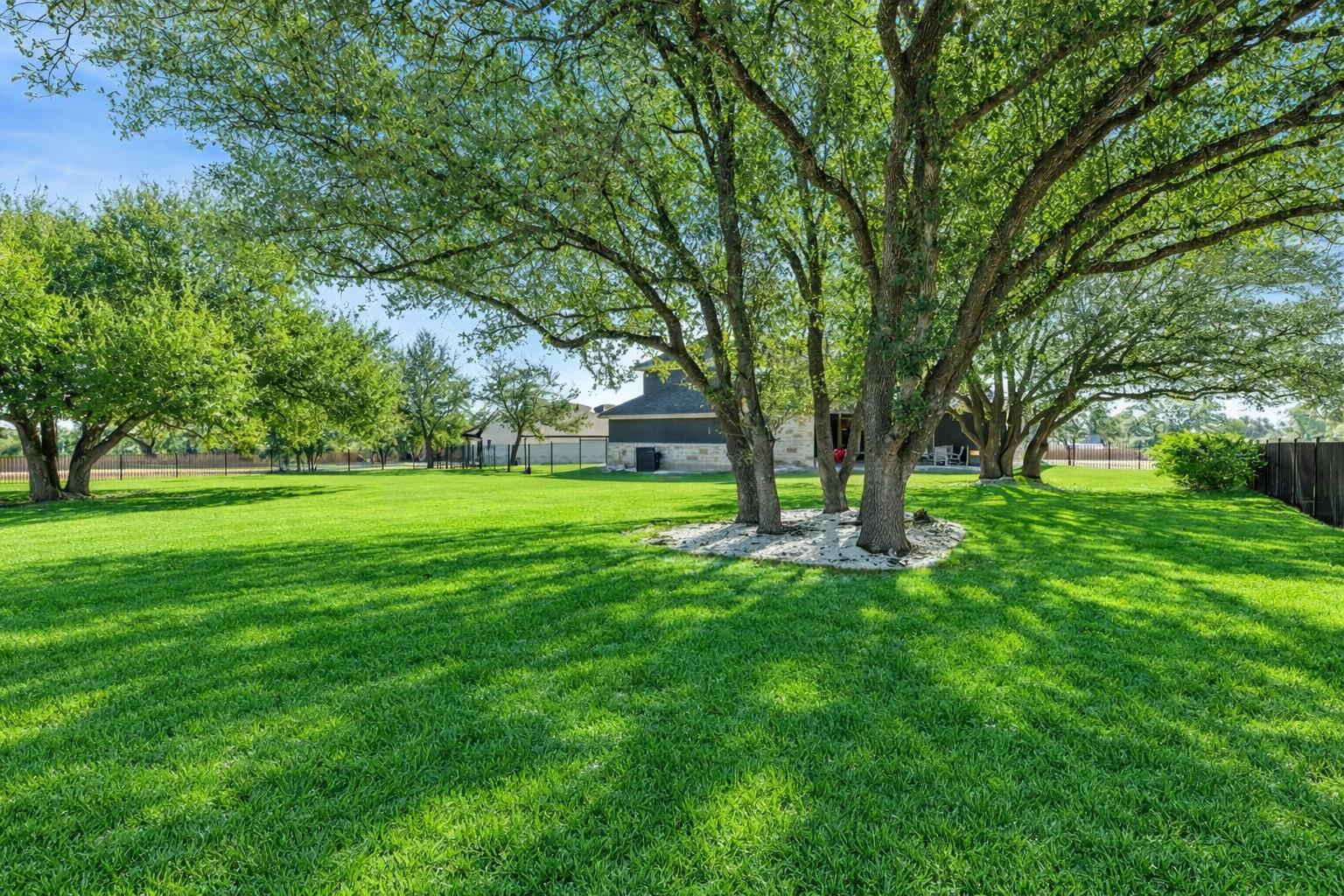 1006 Woodpark LN